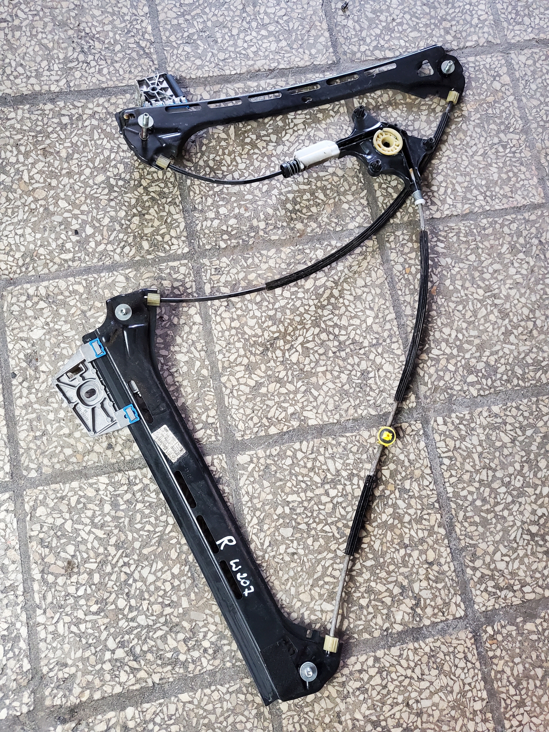 window regulator mechanism front right MERCEDES E W207 COUPE OE EU