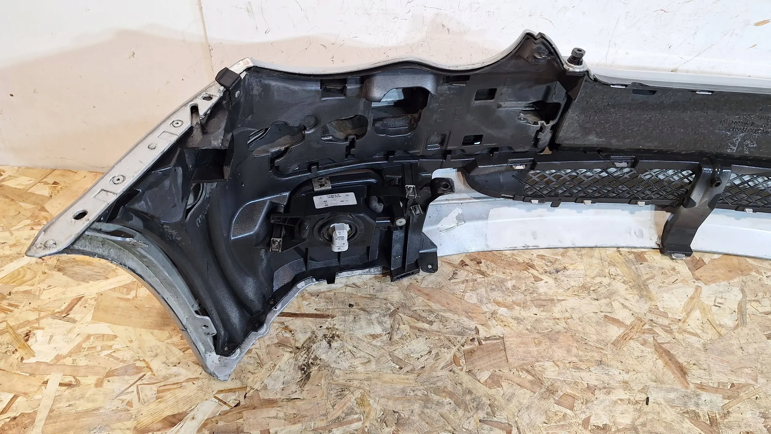 bumper front Mercedes C Klasa W203 00