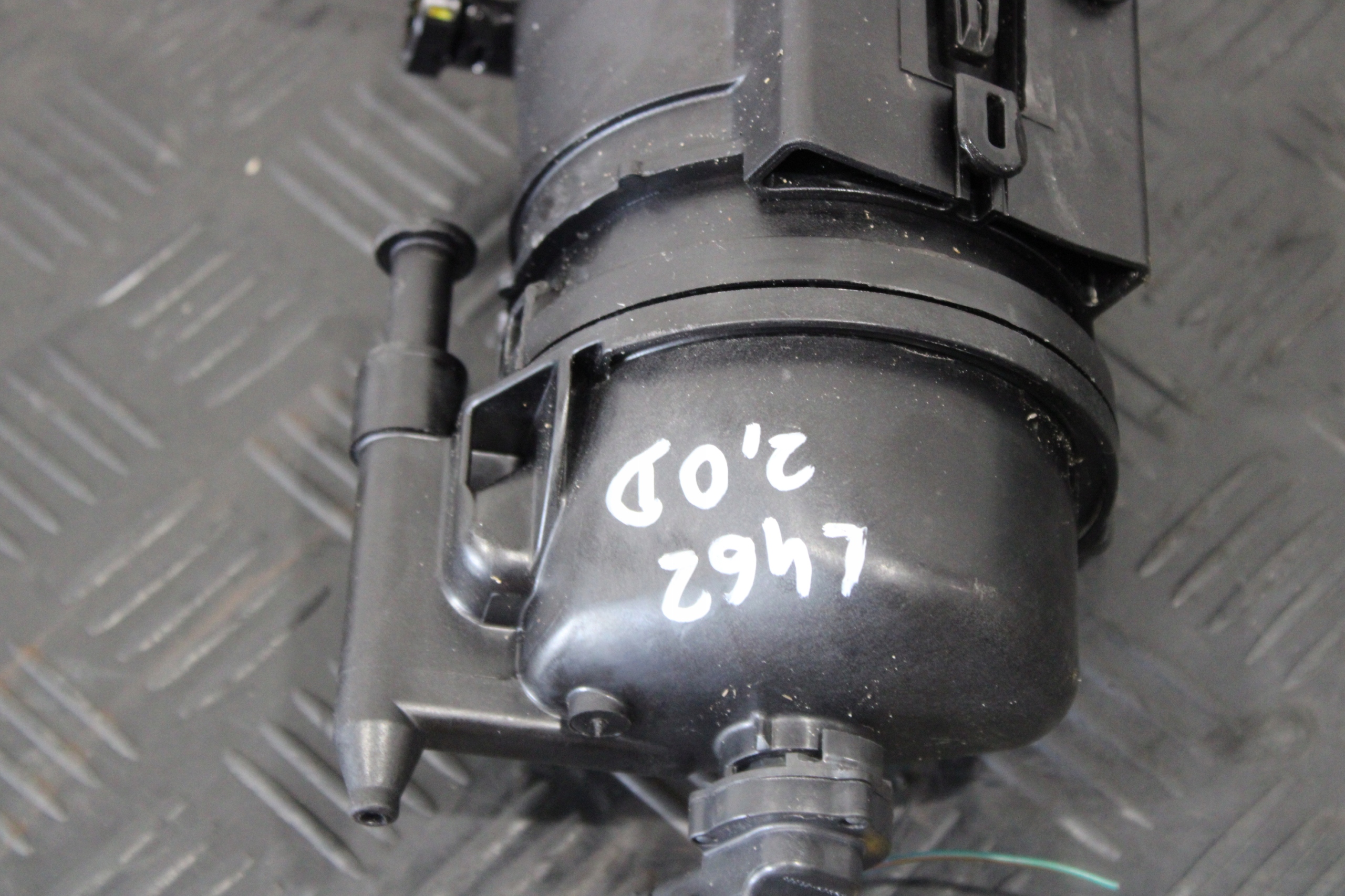 Gehäuse filter des Kraftstoffsbehälters DISCOVERY V 5 L462