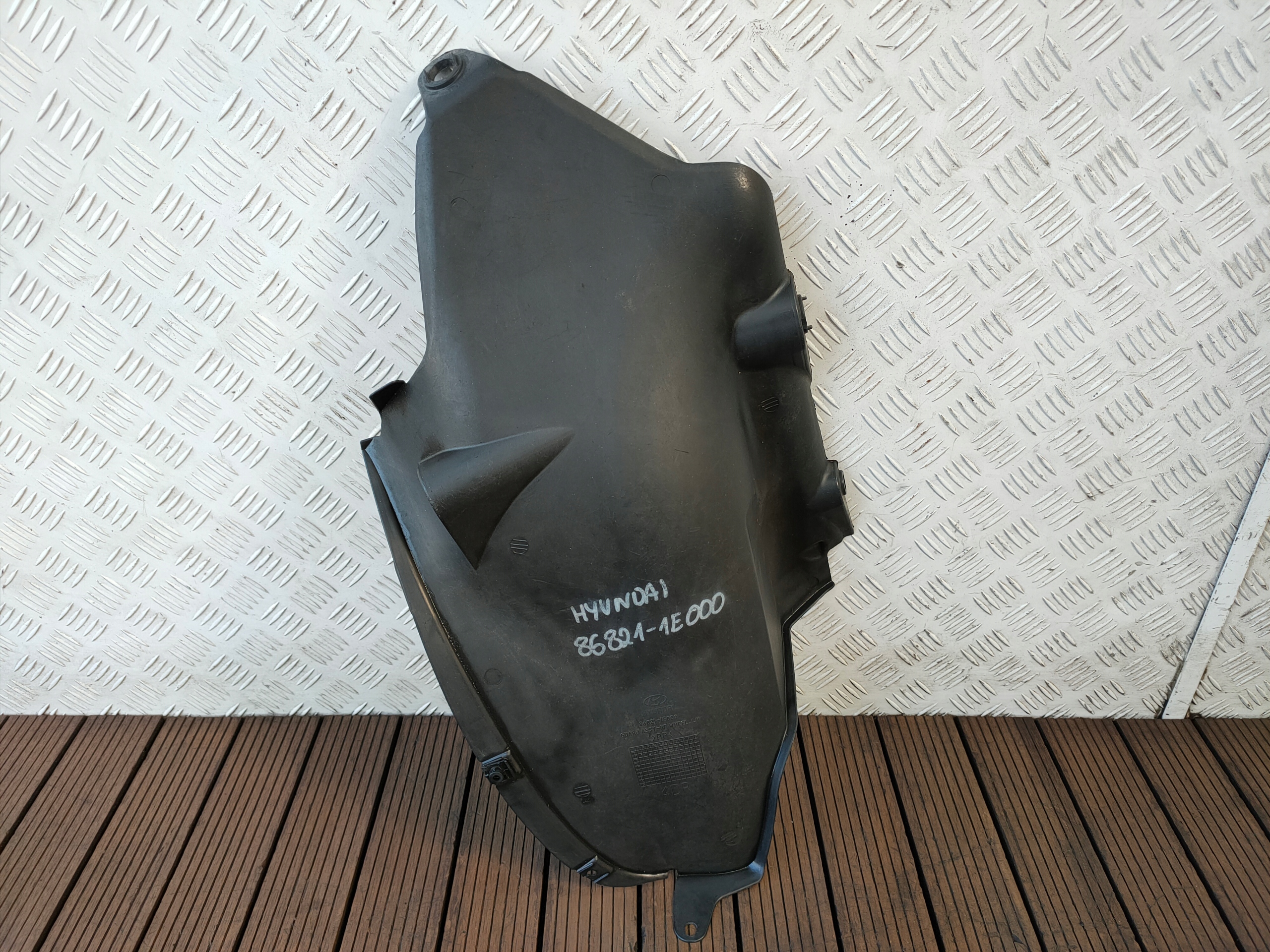 HYUNDAI ACCENT 05-11 mudguard rear. left rear part 868211E000 OE