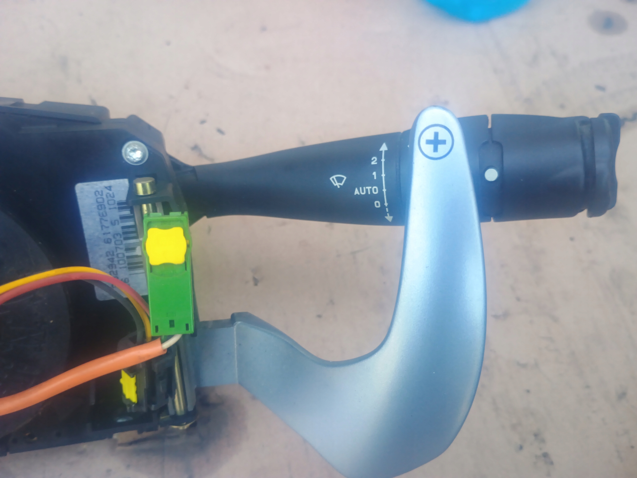 steering wheel levers and controls with shifting 61777001 CITROEN C2