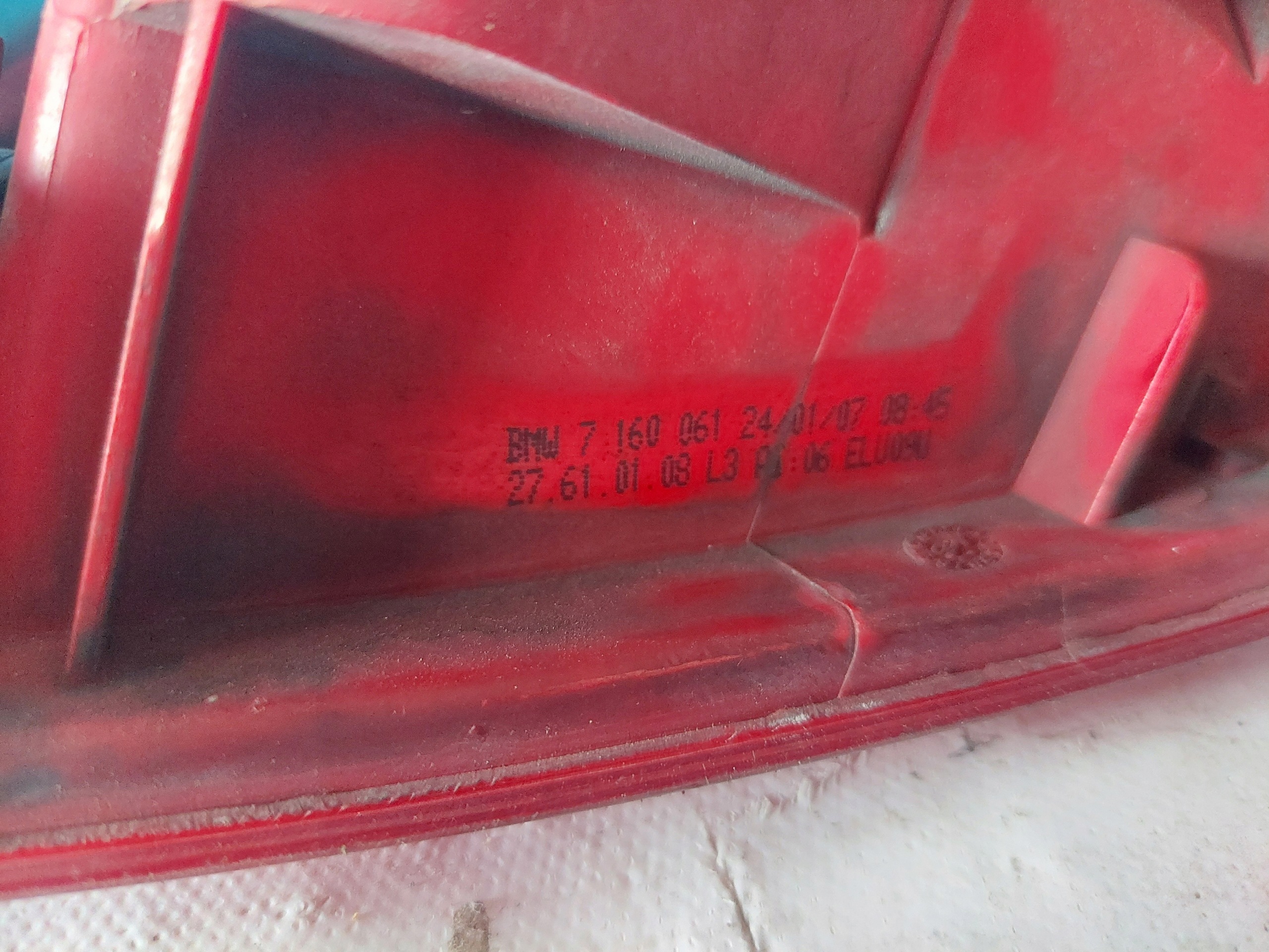 light BMW E91 7160061 left rear part