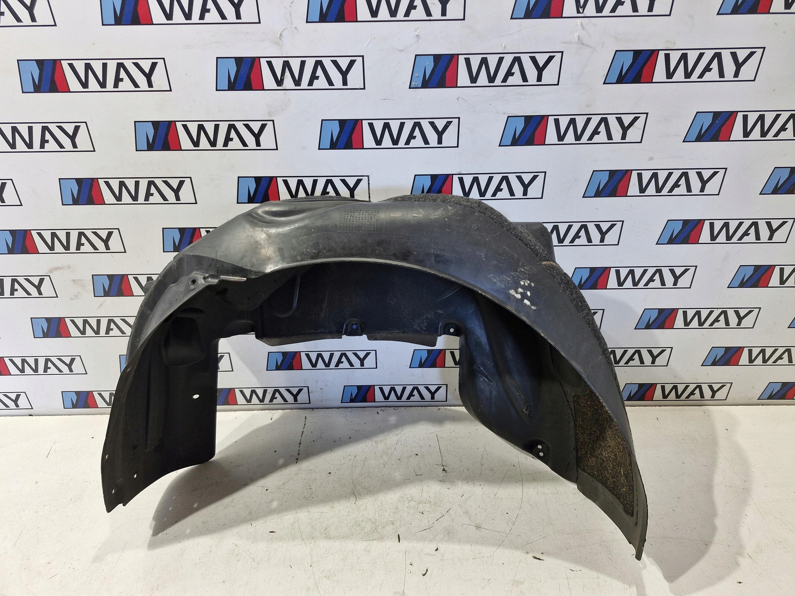 7061246 BMW E61 Radschale rechts heck TYLNIE Original