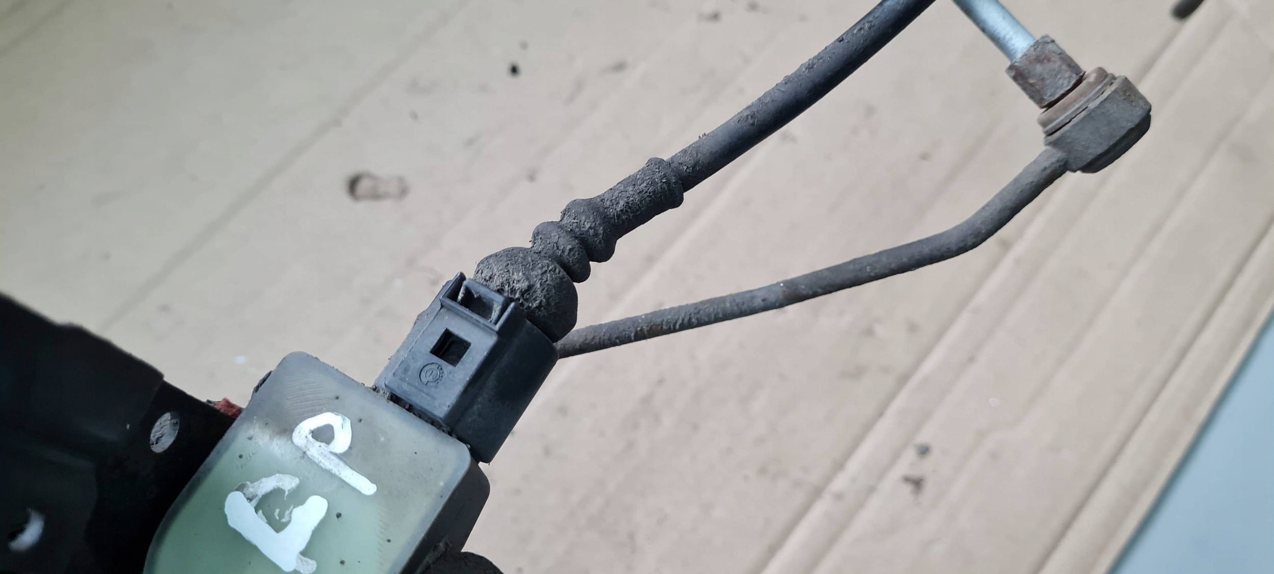 A6 C6 LIFT Sensor POZIOMOWANIA lichte links vorne 1T0907503