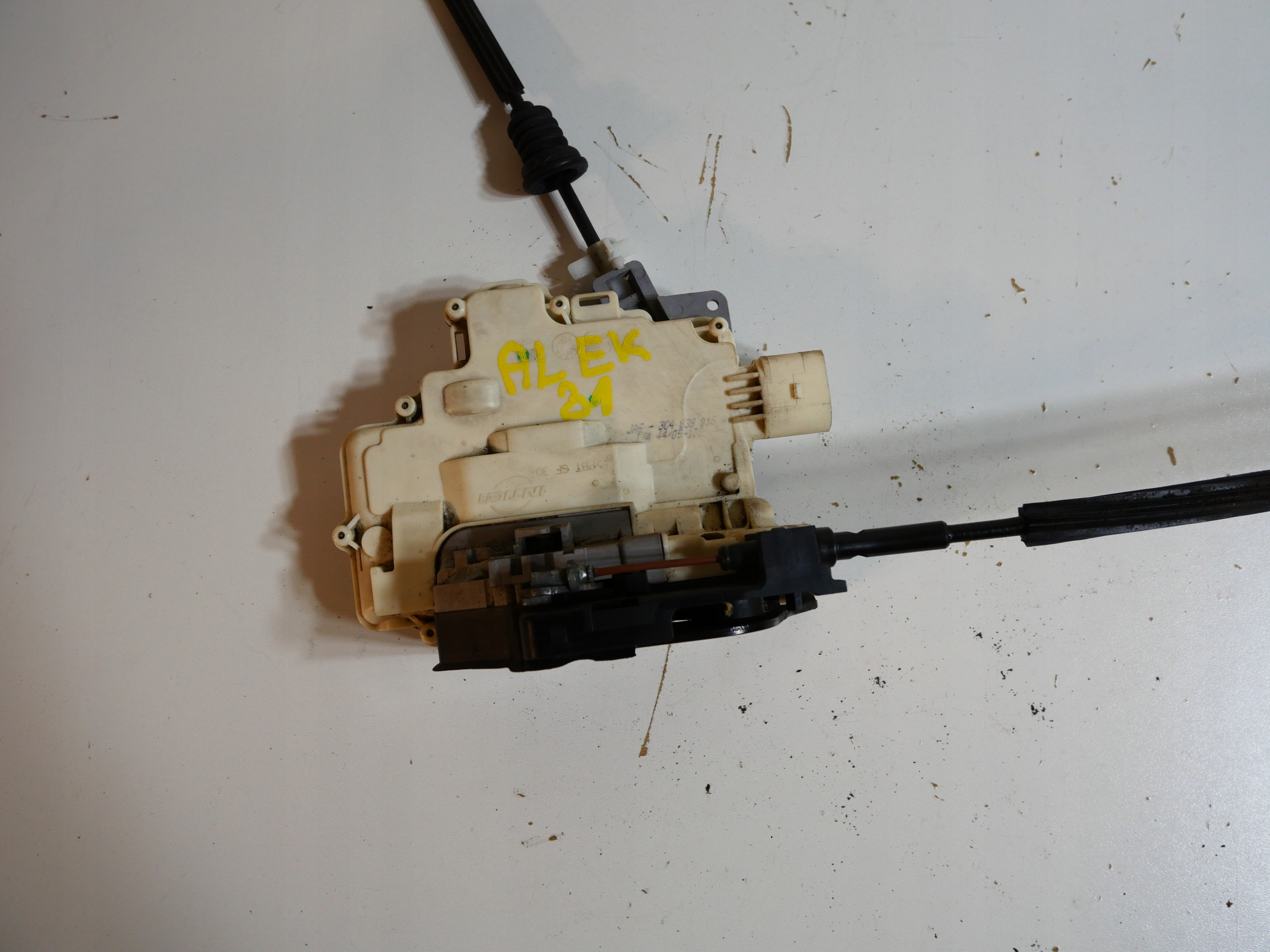 lock door VW PASSAT B5 3B4839016A