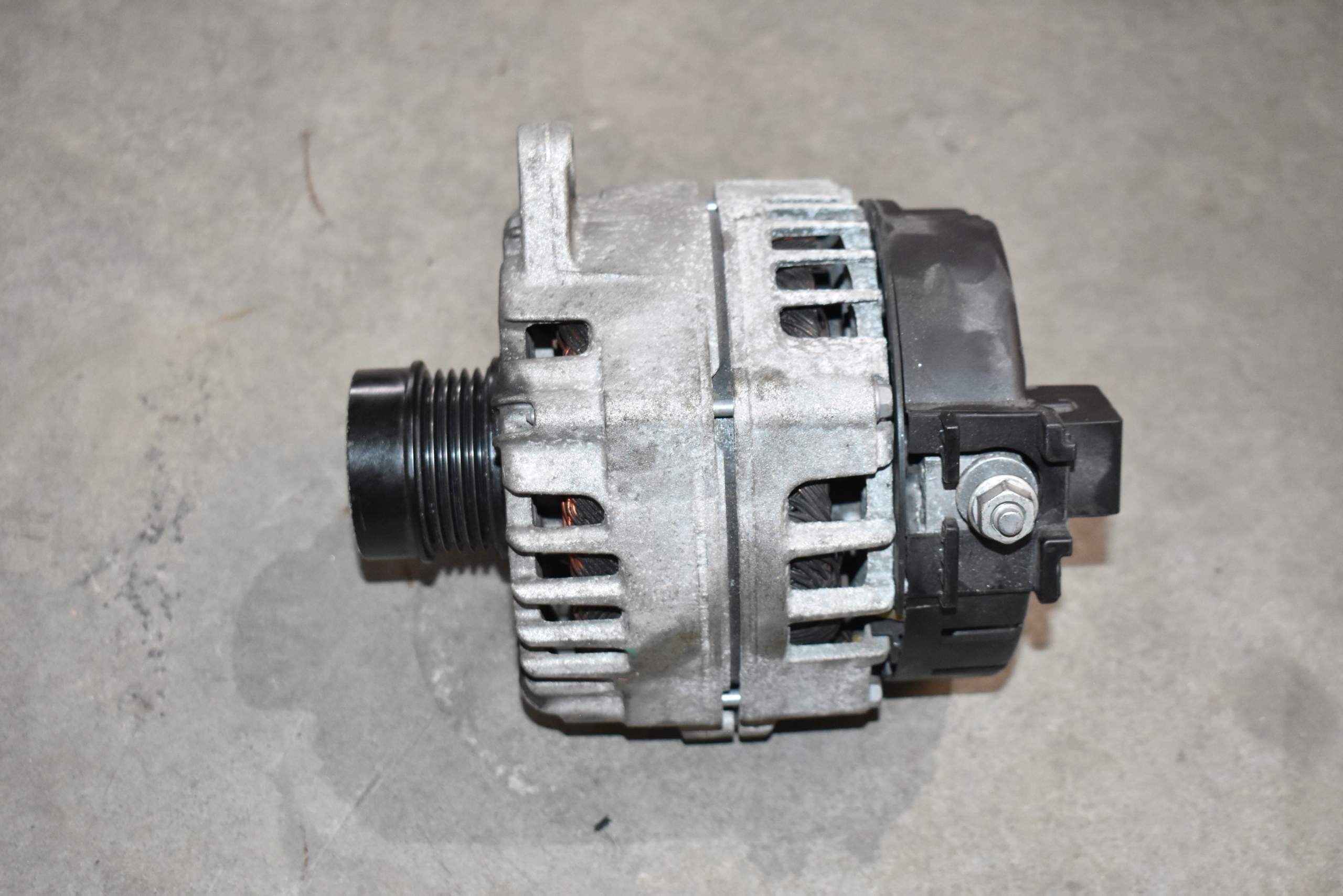IDEALNY ALTERNATOR MERCEDES W177 X247 1