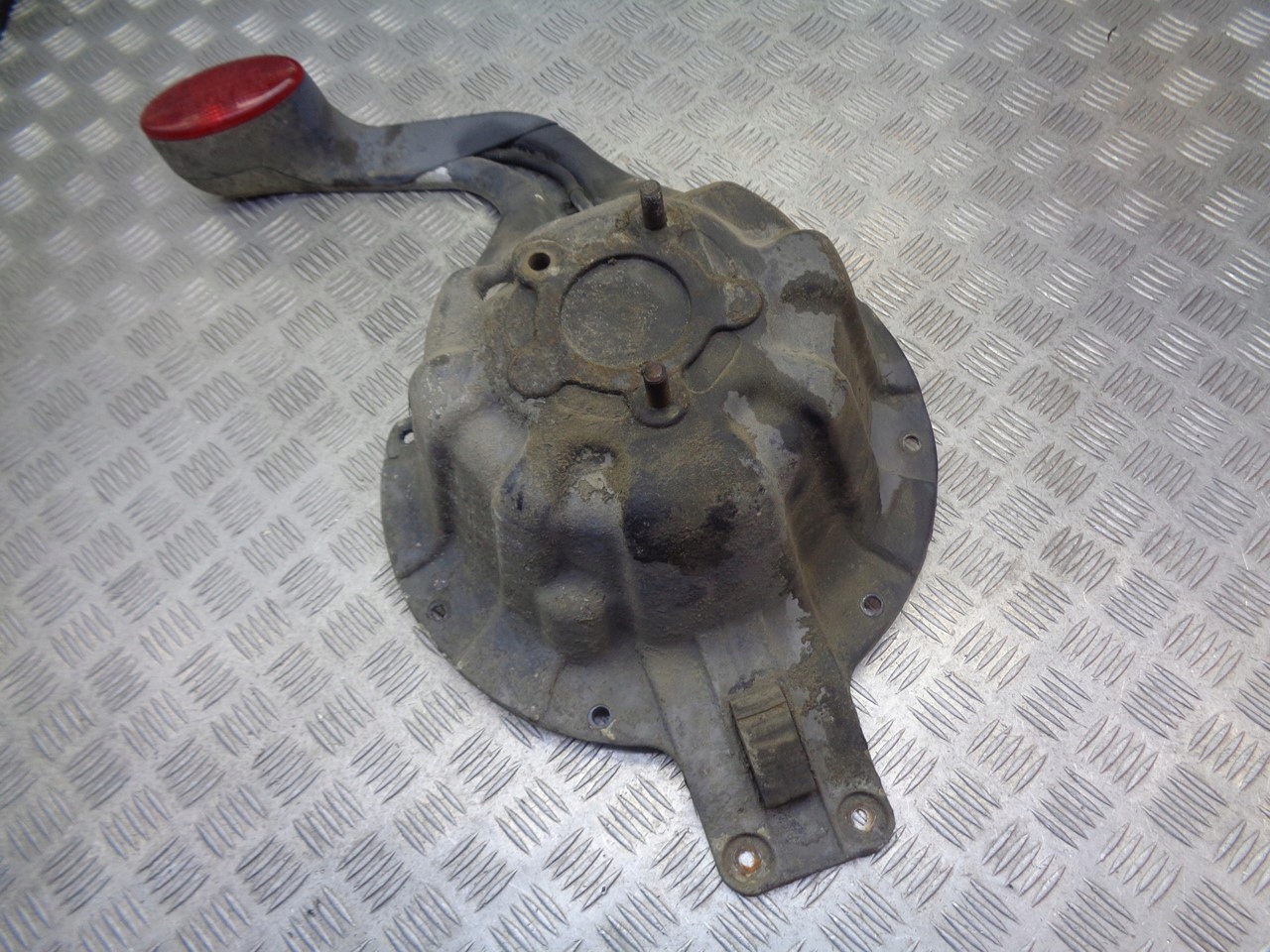 UCHWYT KOŁA ZAPASOWEGO LAND ROVER FREELANDER I