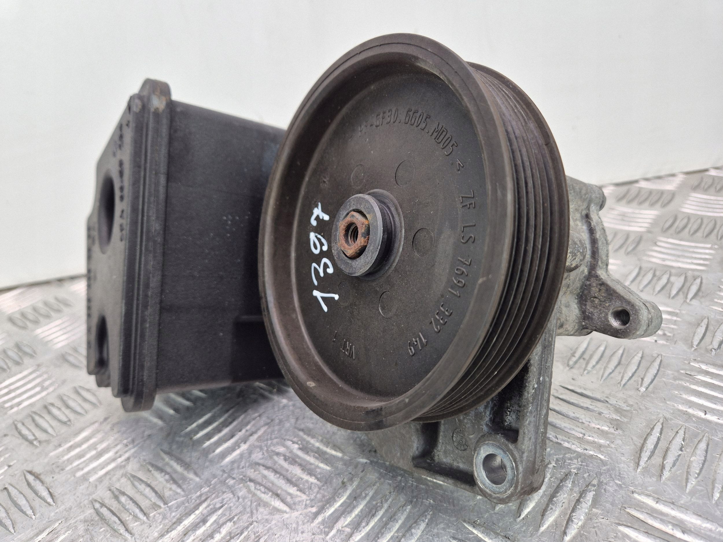 Mercedes E350 W211 pompe direction assistée 0054662001 M272.964