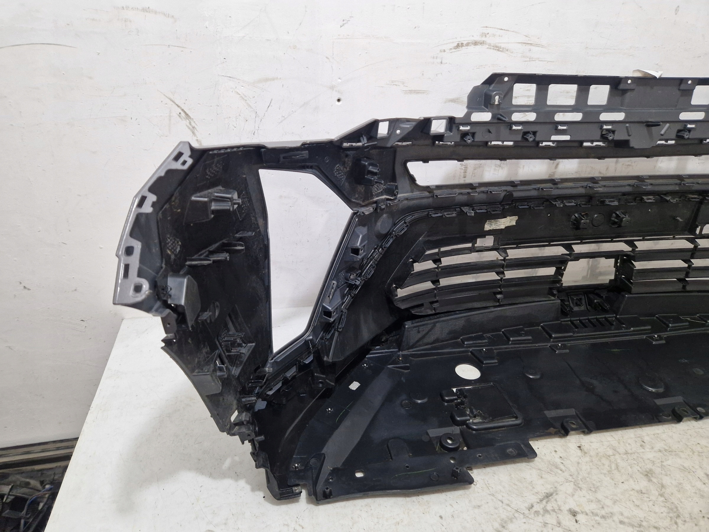 RENAULT CAPTUR II LIFT 2024- front bumper front 620224968R