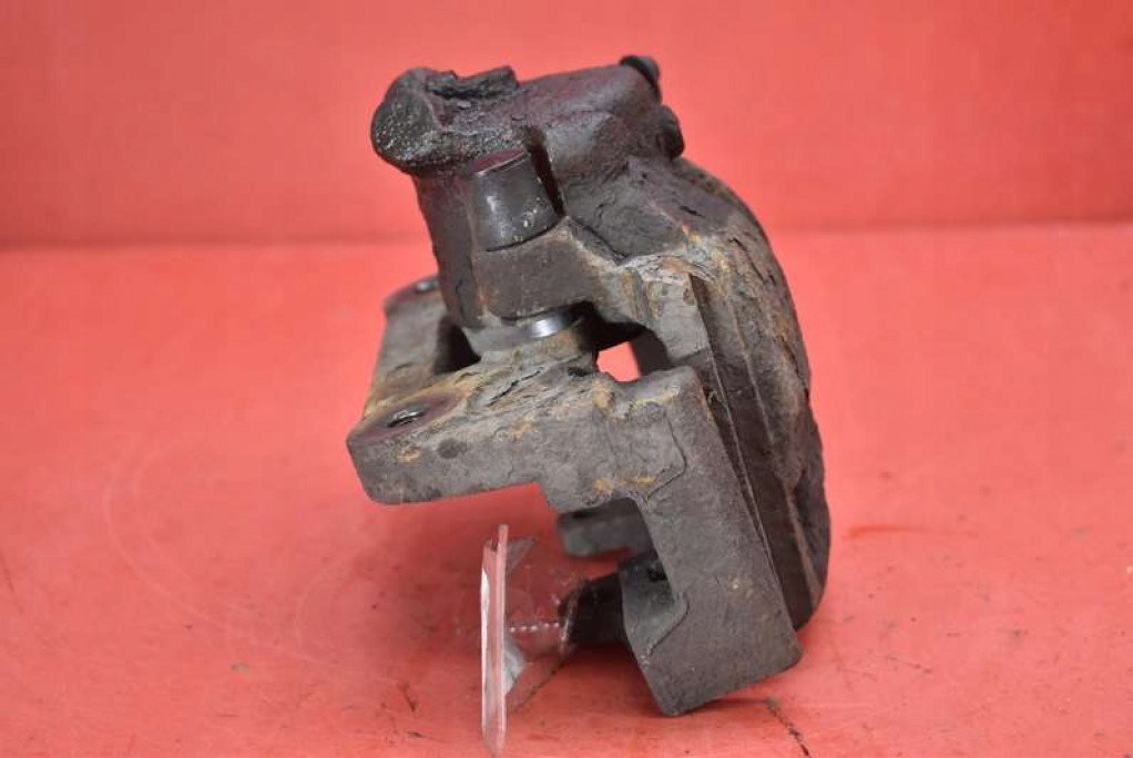 caliper brake right front BMW X3 E83 3.0i 227 KM 03-06