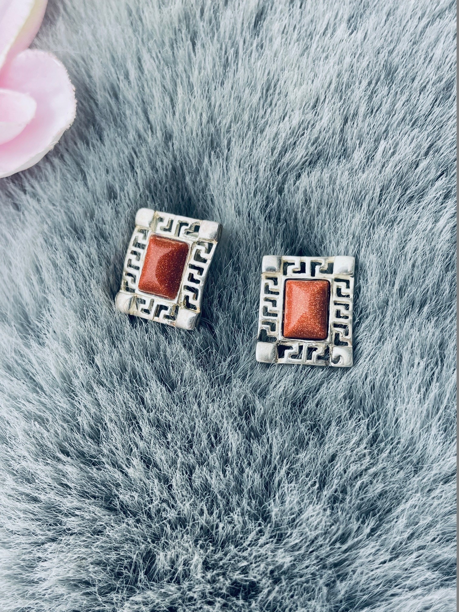 Stříbrné náušnice z pouštního písku s řeckým retro vintage vzorem