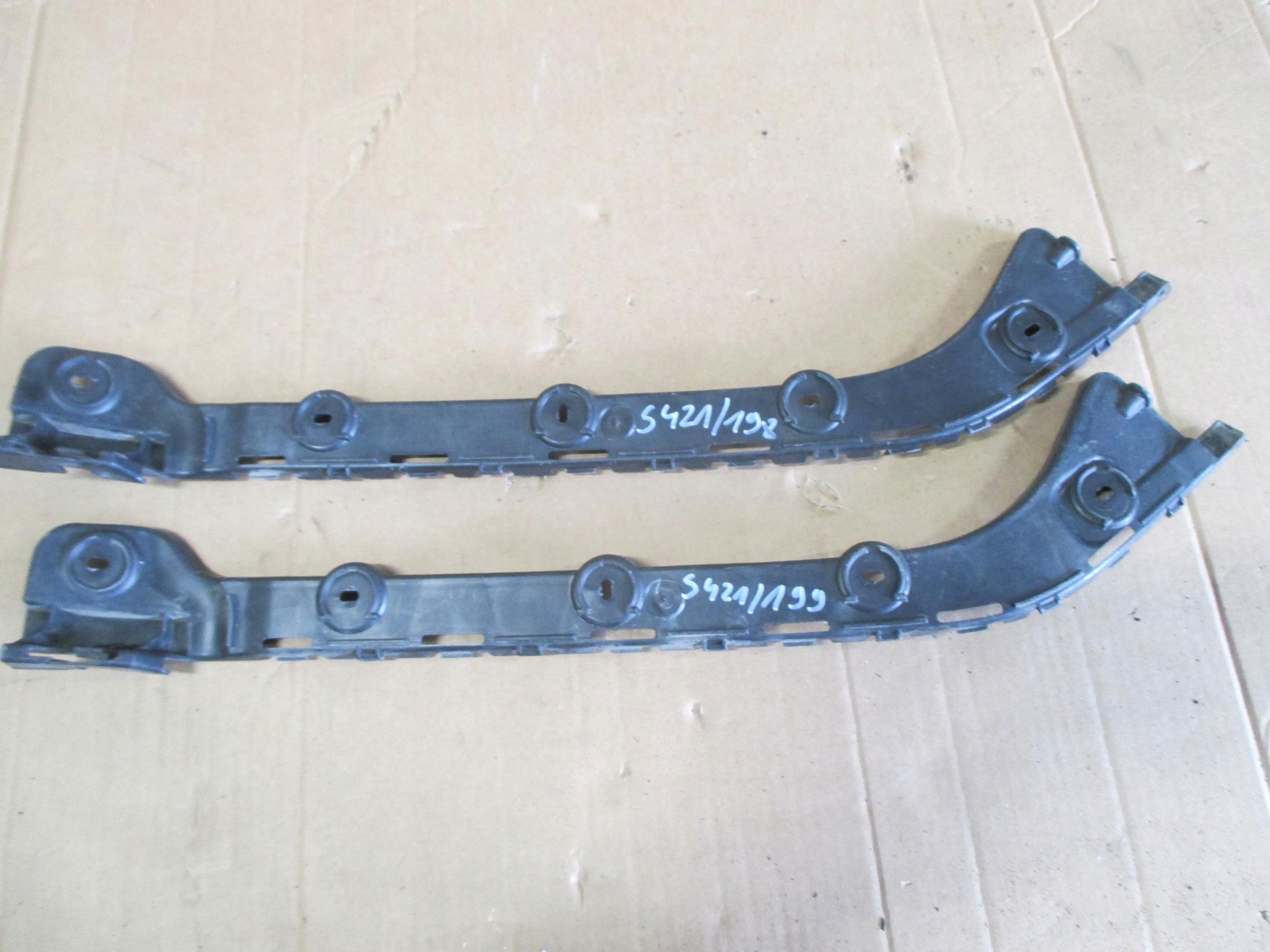 SKODA OCTAVIA 3 III HB ŚLIZG ZDERZAKA PRAWY TYŁ