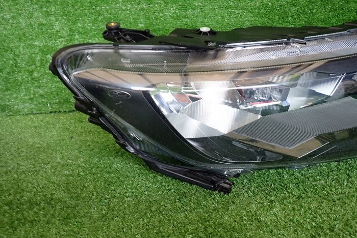 FORD TOURNEO CONNECT MK3 III 23- reflektor right light right