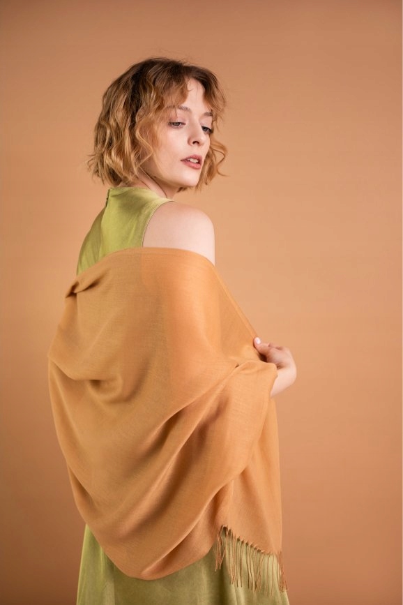 Vékony női sál Samadi - elegáns ruhához, sötét bézs Hosszúság 180 cm