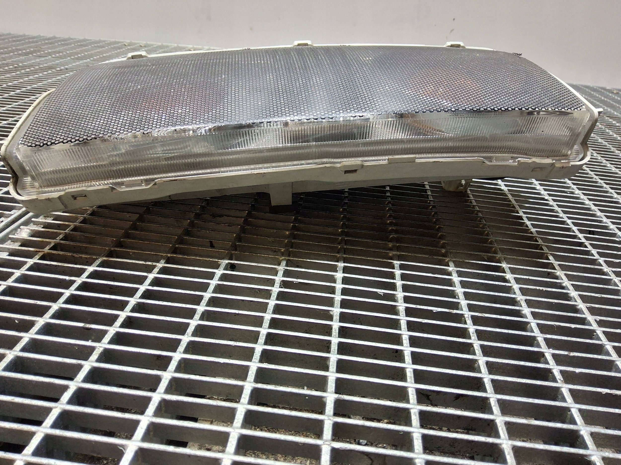 nissan ELGRAND 2004 задний Сторона фонарь левый