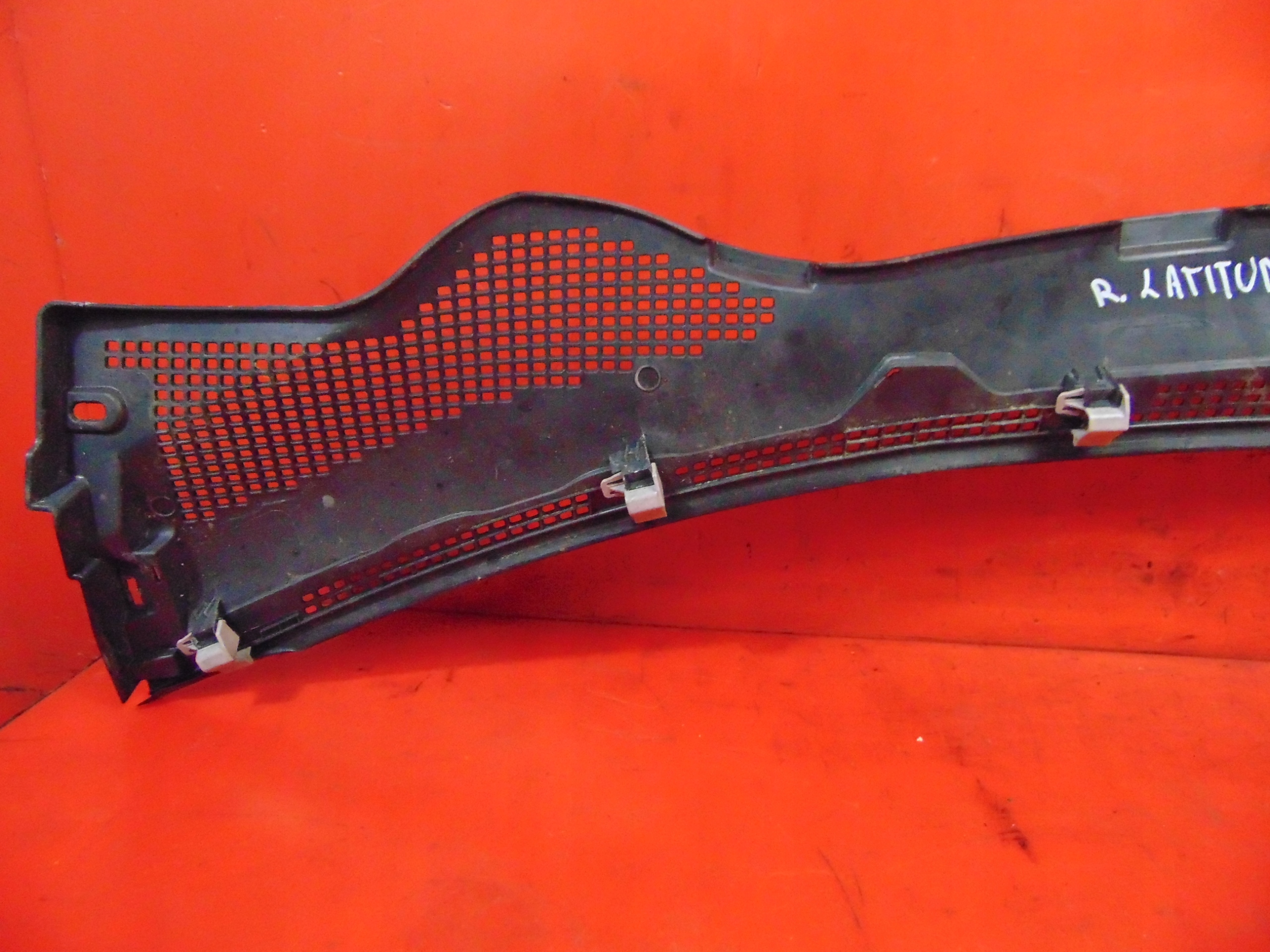 RENAULT LATITUDE 10- torpedo plastic upper EU