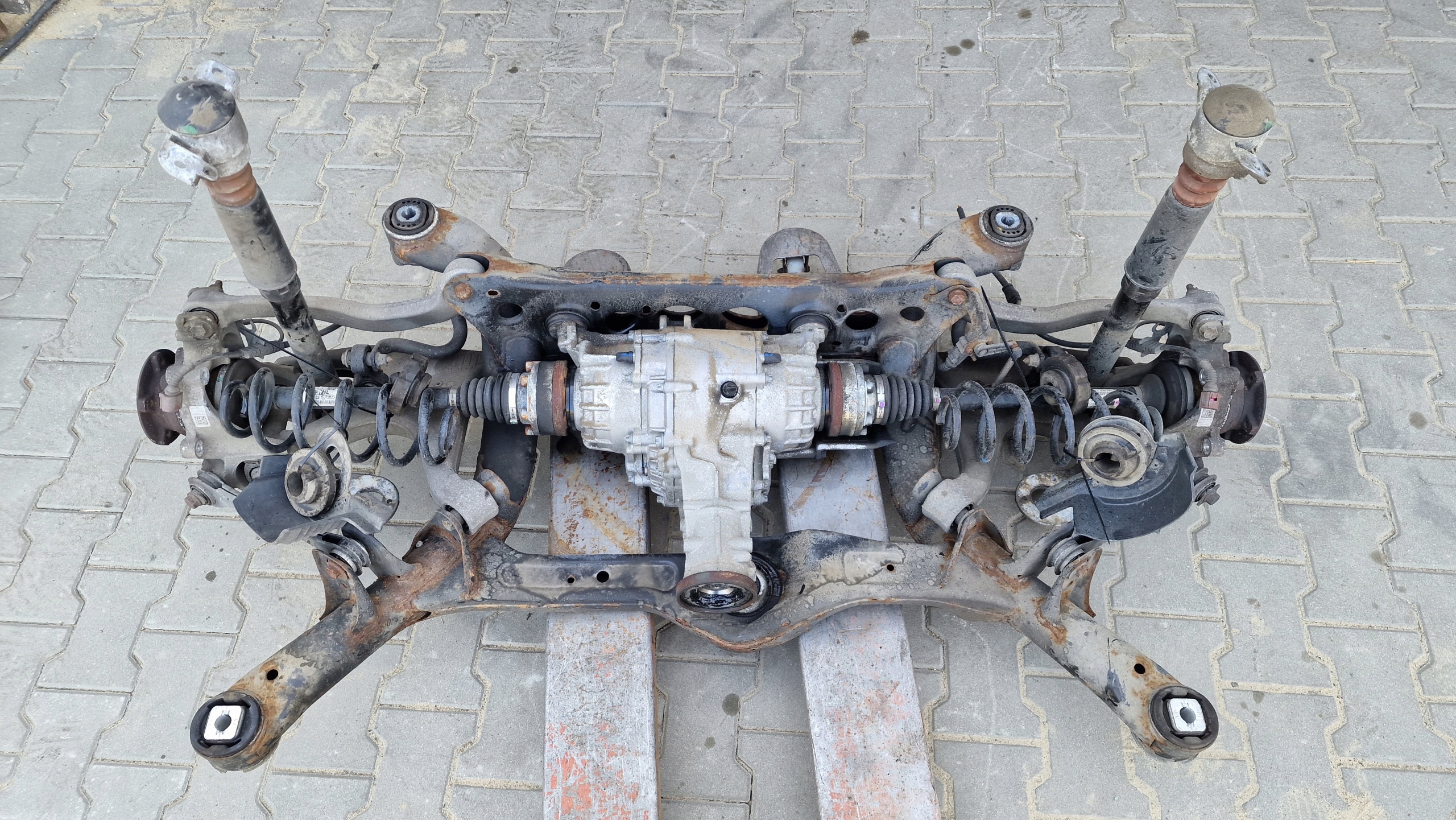 AUDI RS5 8T 4.2 V8 WÓZEK SANKI TYŁ TYLNE