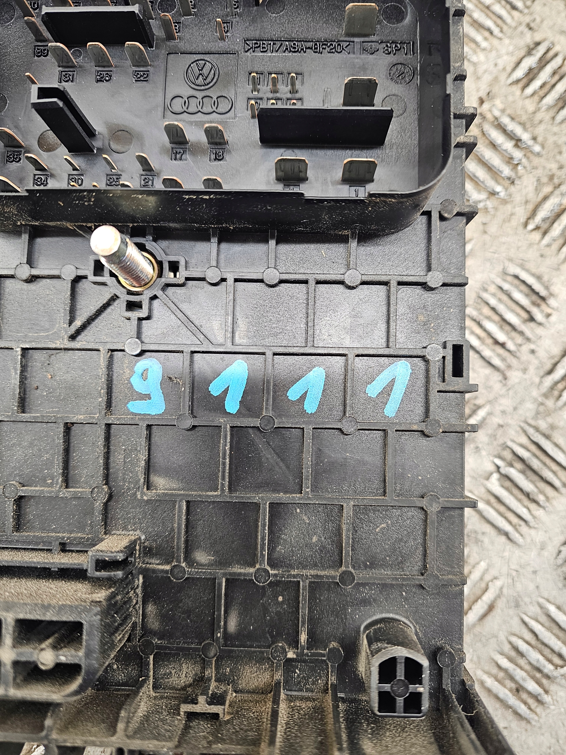 VW PASSAT CC B6 B7 Module fusibles 2.0TDI 3C0937125A