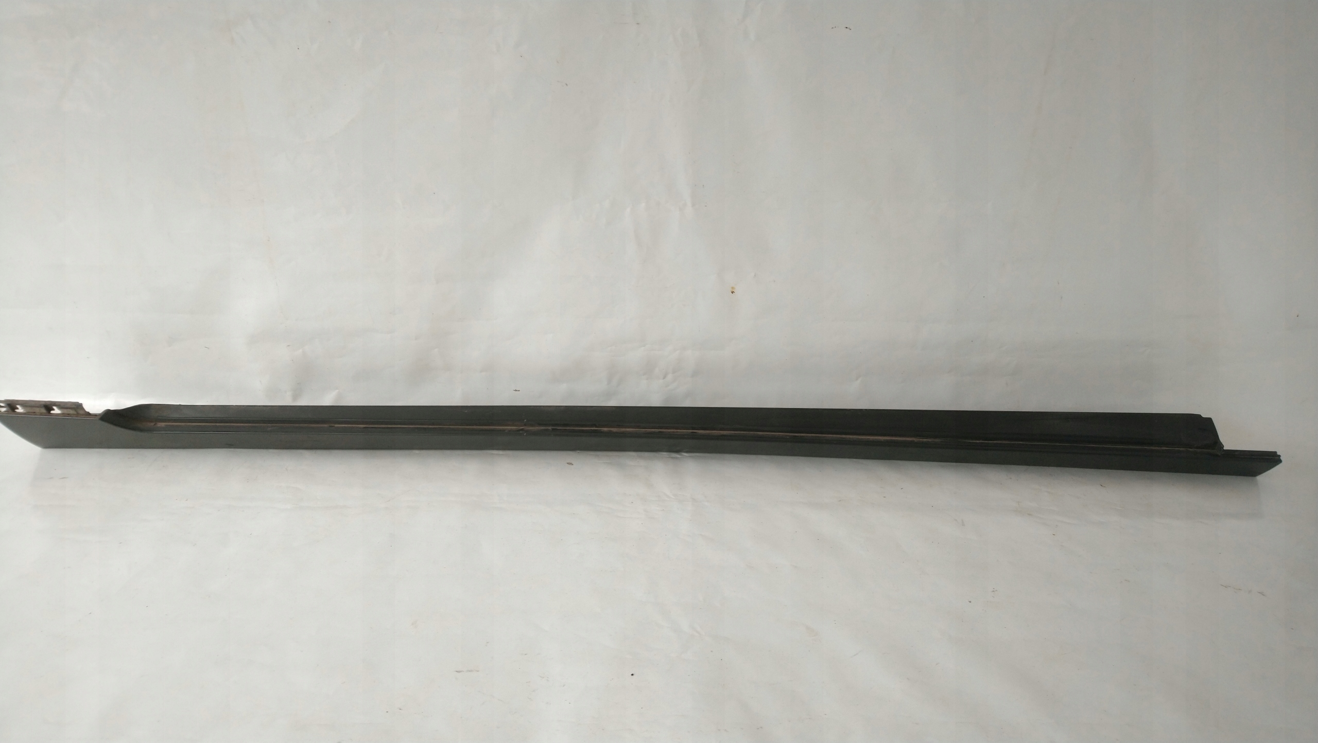 moulding threshold right VW PASSAT B8 3G0853858