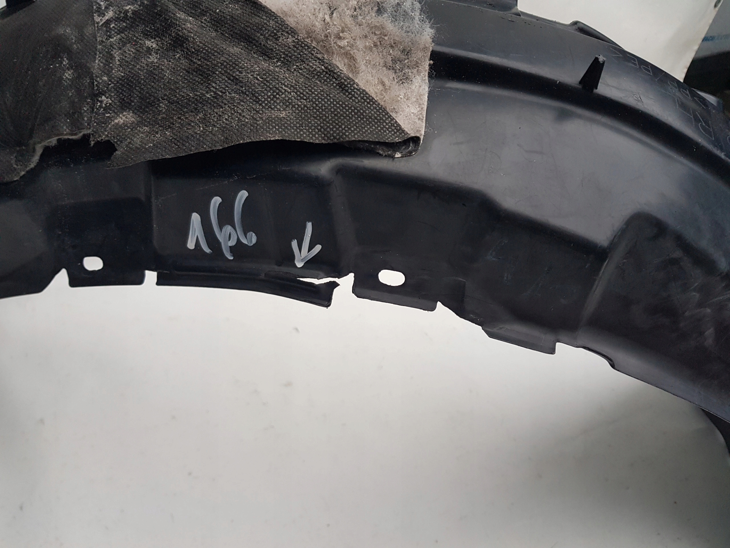 TOYOTA COROLLA VERSO NADKOLE PRAWE PRZÓD Numer katalogowy części 53875-0F011