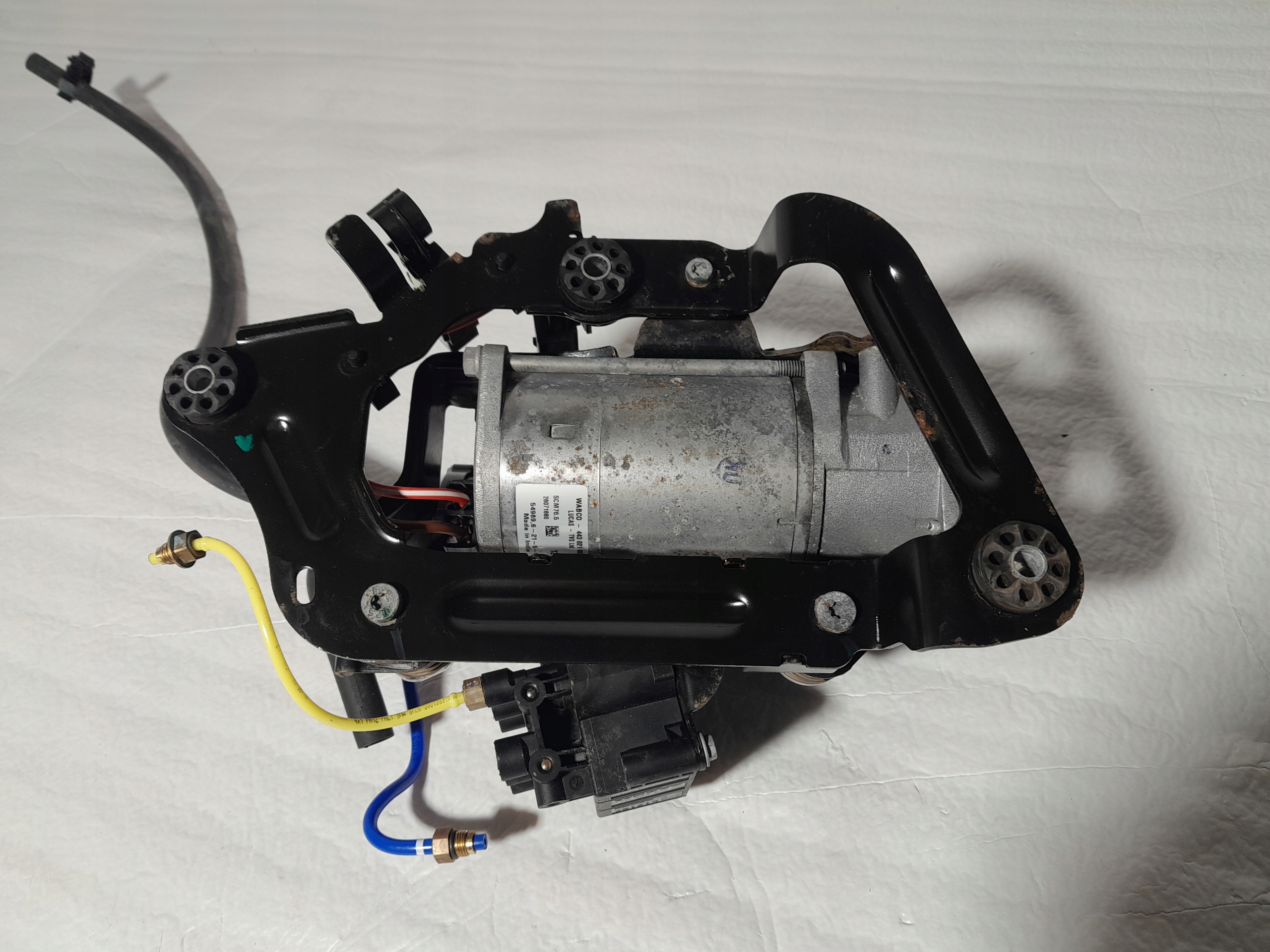 BMW 7 G11 LCI compressor; springing 6884682