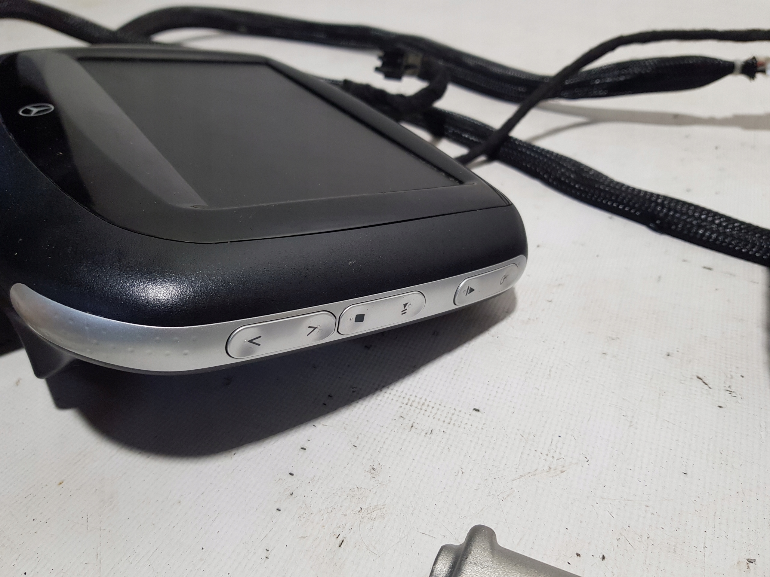 MERCEDES W212 MONITORY WYSWIETLACZE arm rests EKRANY PILOT module