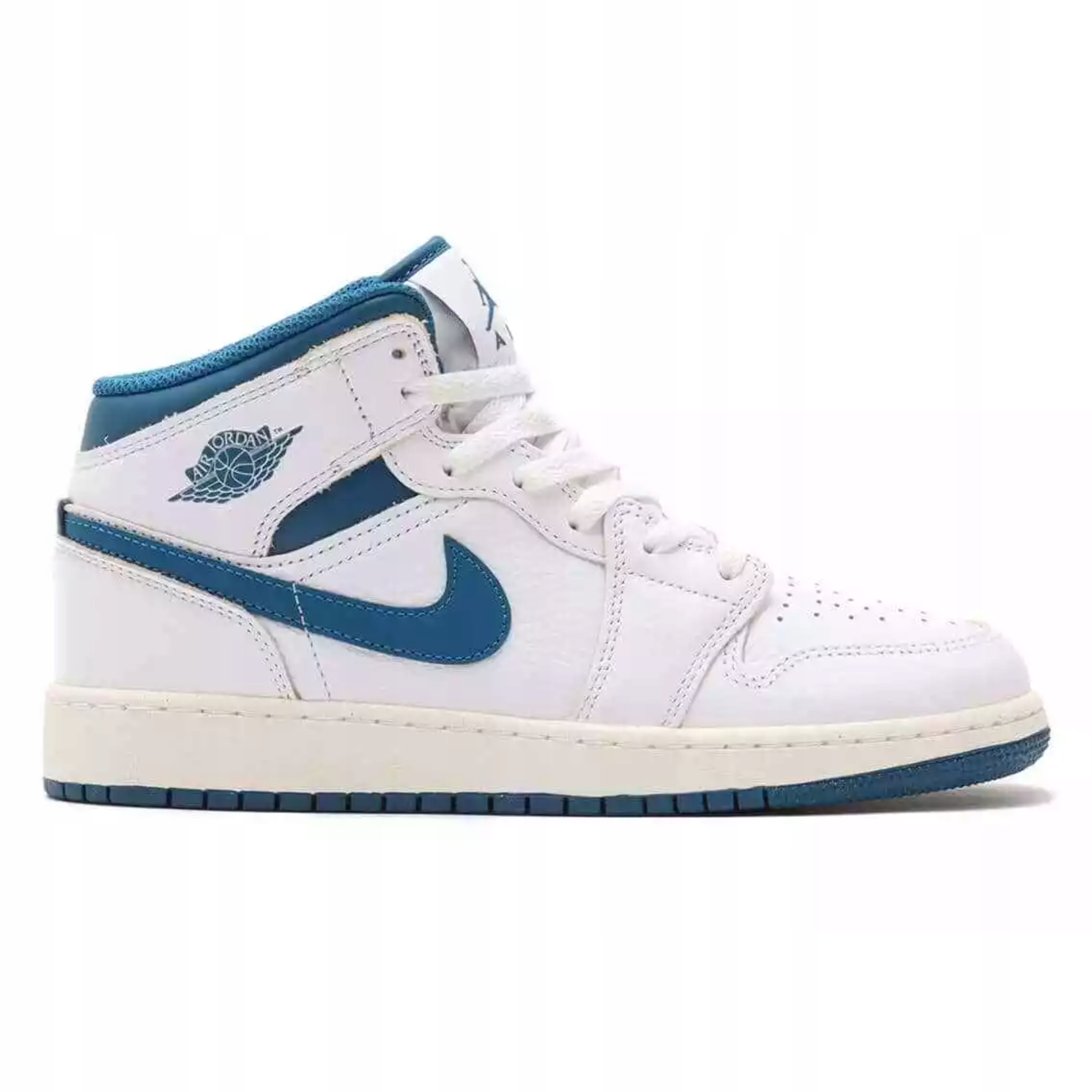 Nike sportovní obuv Jordan 1 access aura zion courtside velikost 40