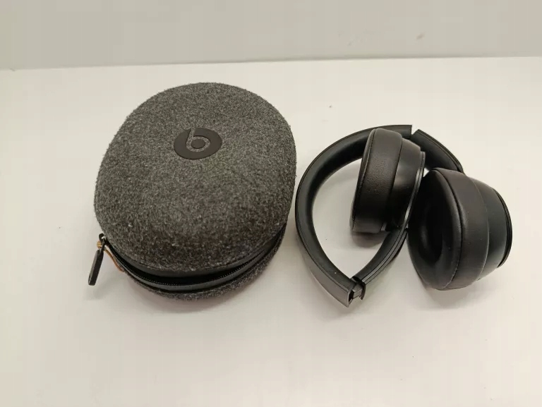 Beats SOLO PRO ブラック Solo Pro ヘッドフォンサポート - Beats by Dre