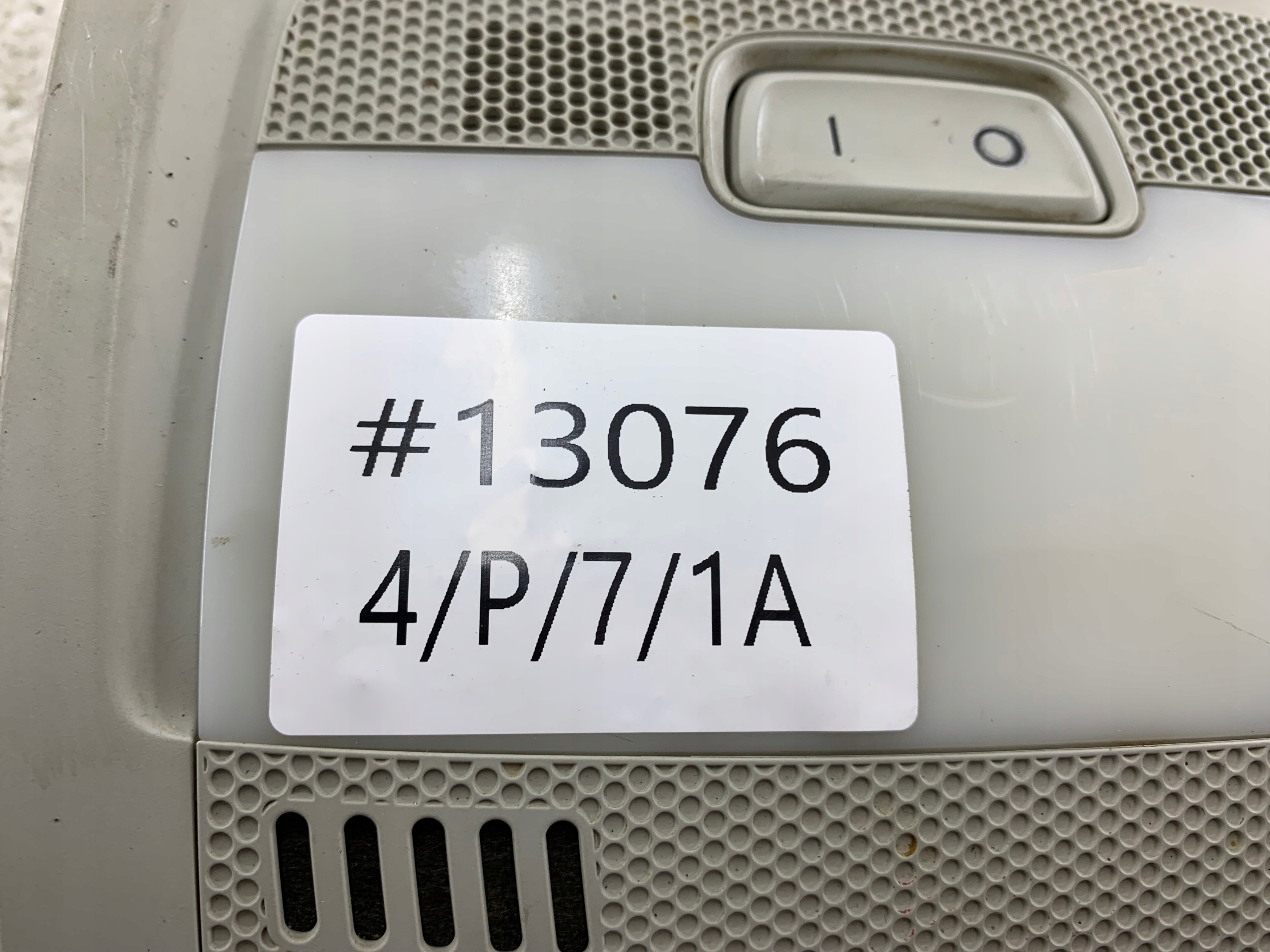 AUDI A4 B8 éclairage cabine feu de toit 8T0947135A