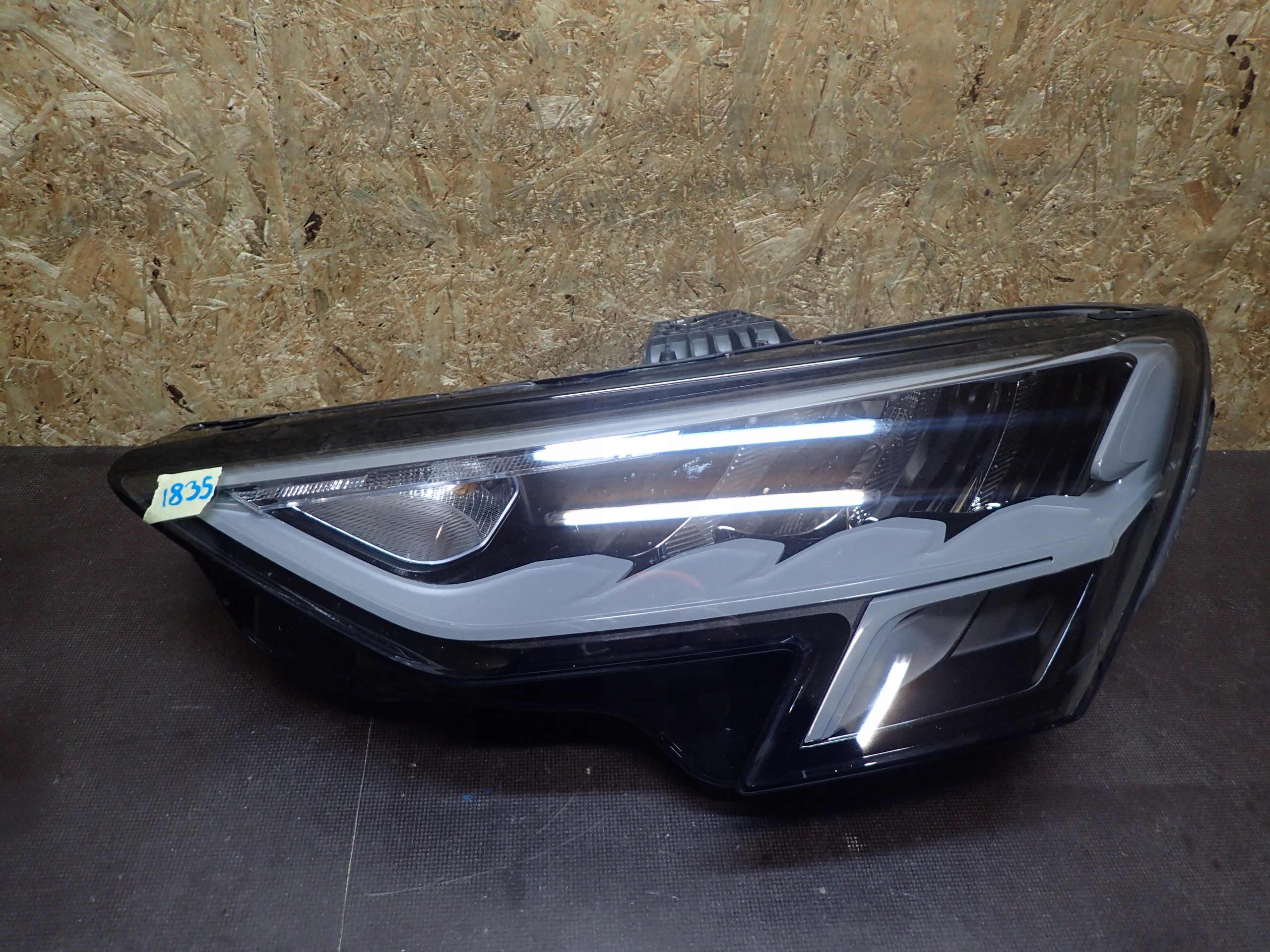 light front left AUDI A3 FULL LED 8Y0941011
