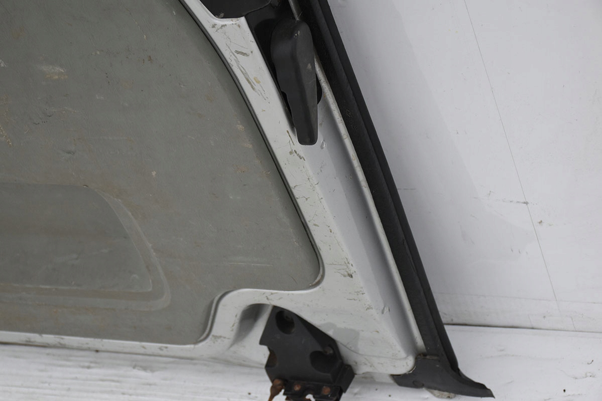 door rear. rear part right RENAULT TRAFIC OPEL VIVARO