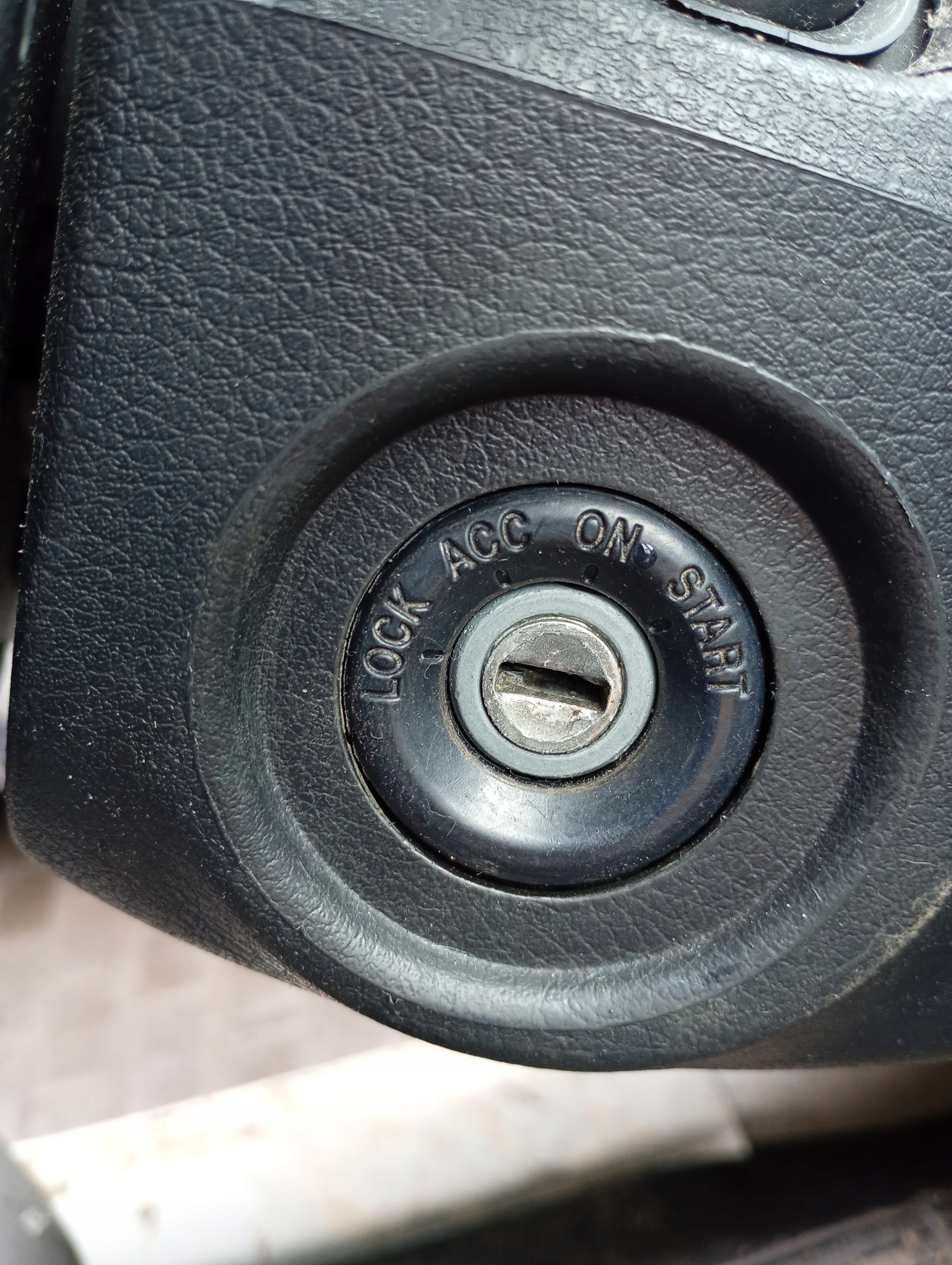 Mazda 2 II 03-07 ignition Z KLUCZYKIEM 1.3