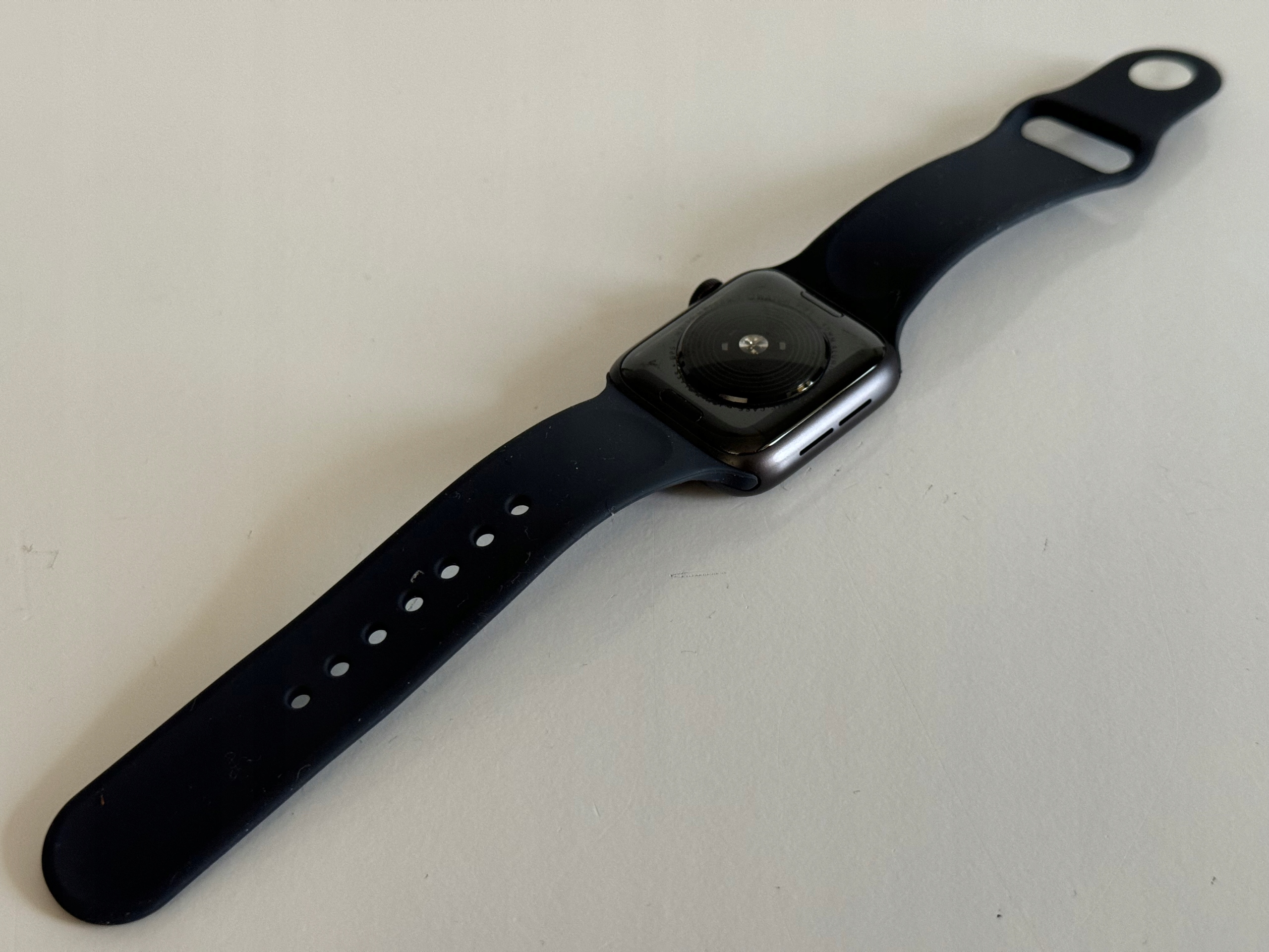 Apple Watch SE 40mm GPS GREY SZARY BEZ BLOKAD Marka Apple