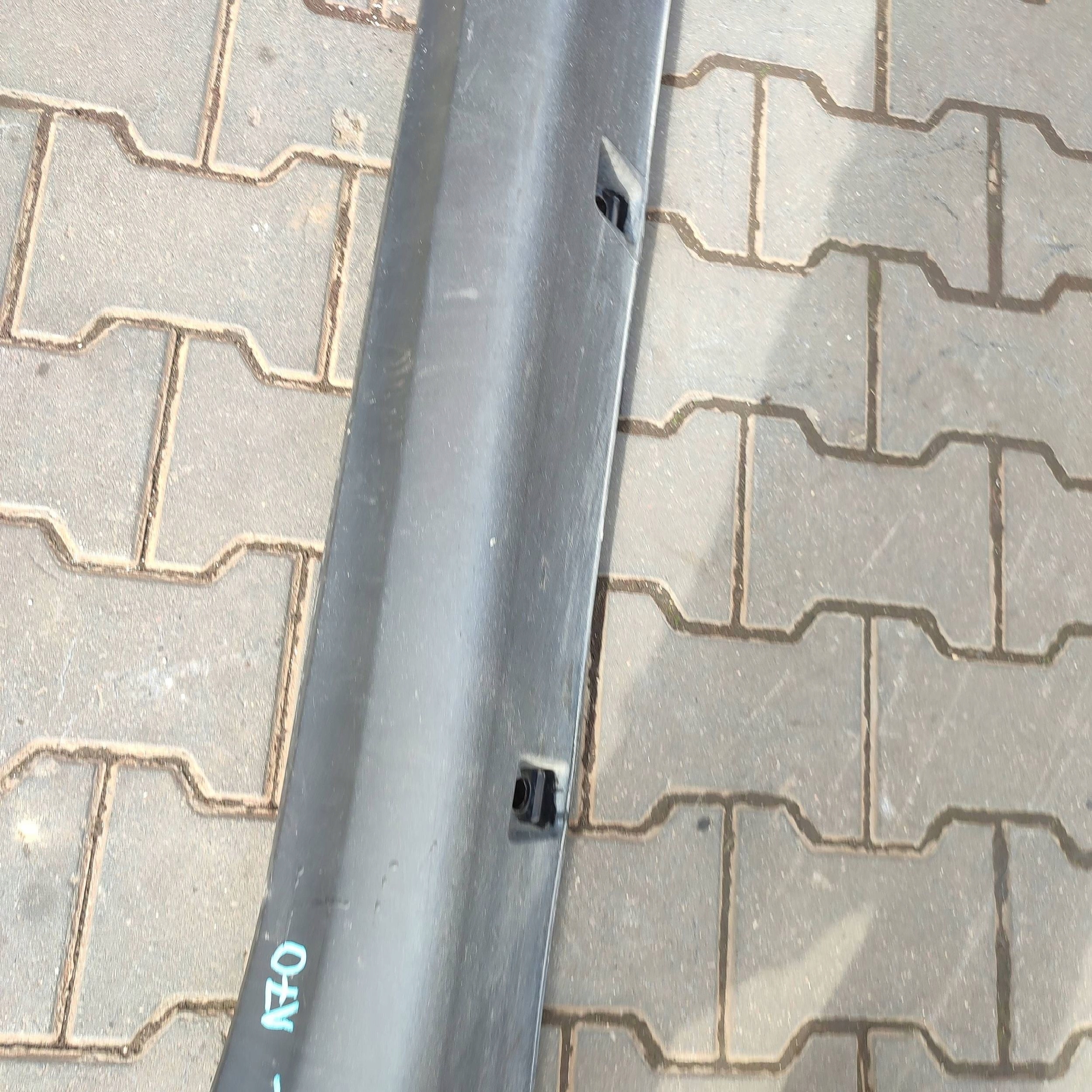 moulding threshold left side Suzuki Vitara (LY) 7724154P0