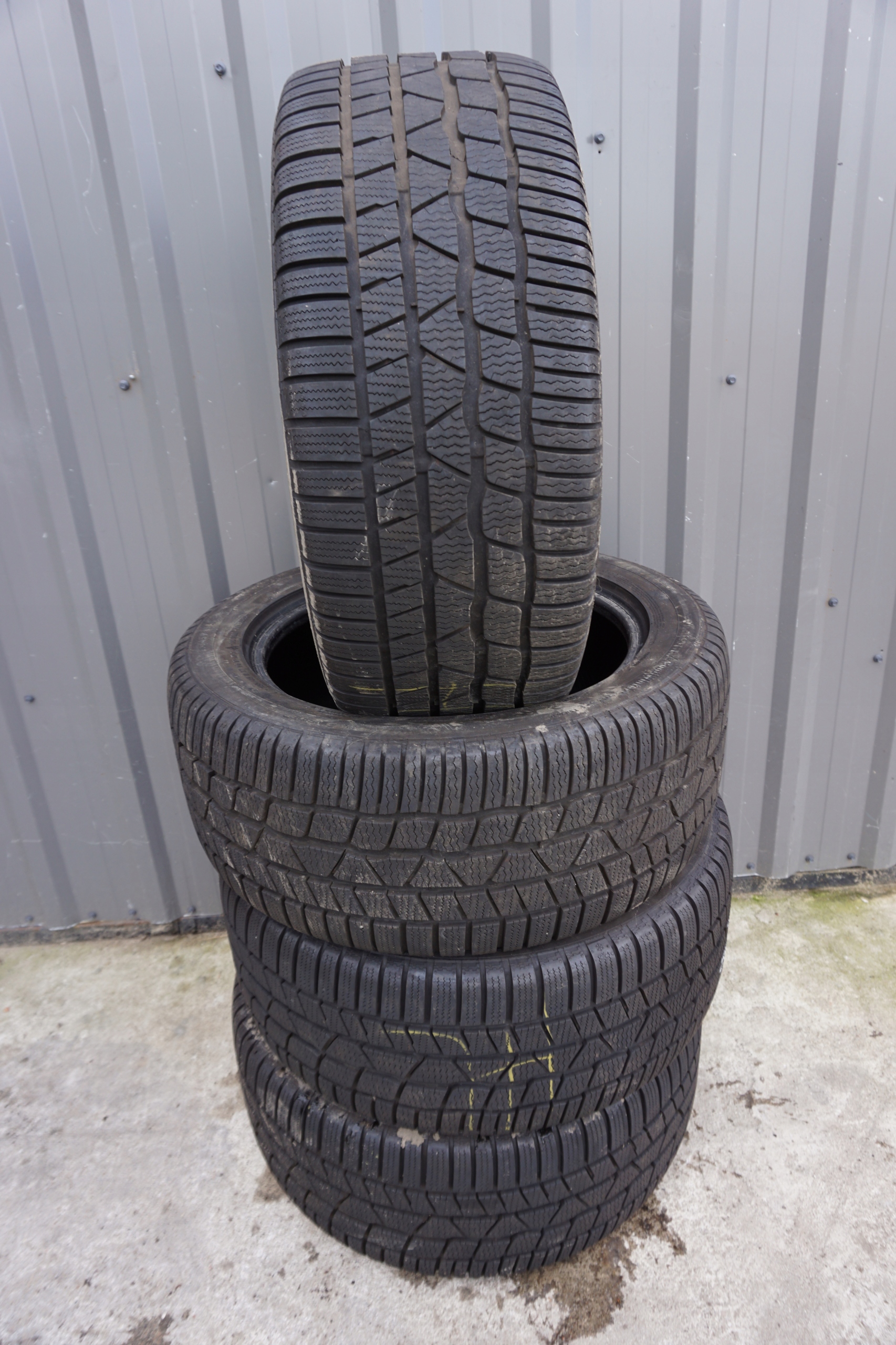 CONTINENTAL CONTI WINTER CONTACT 255/45 R17 OPONY Sezon zimowe