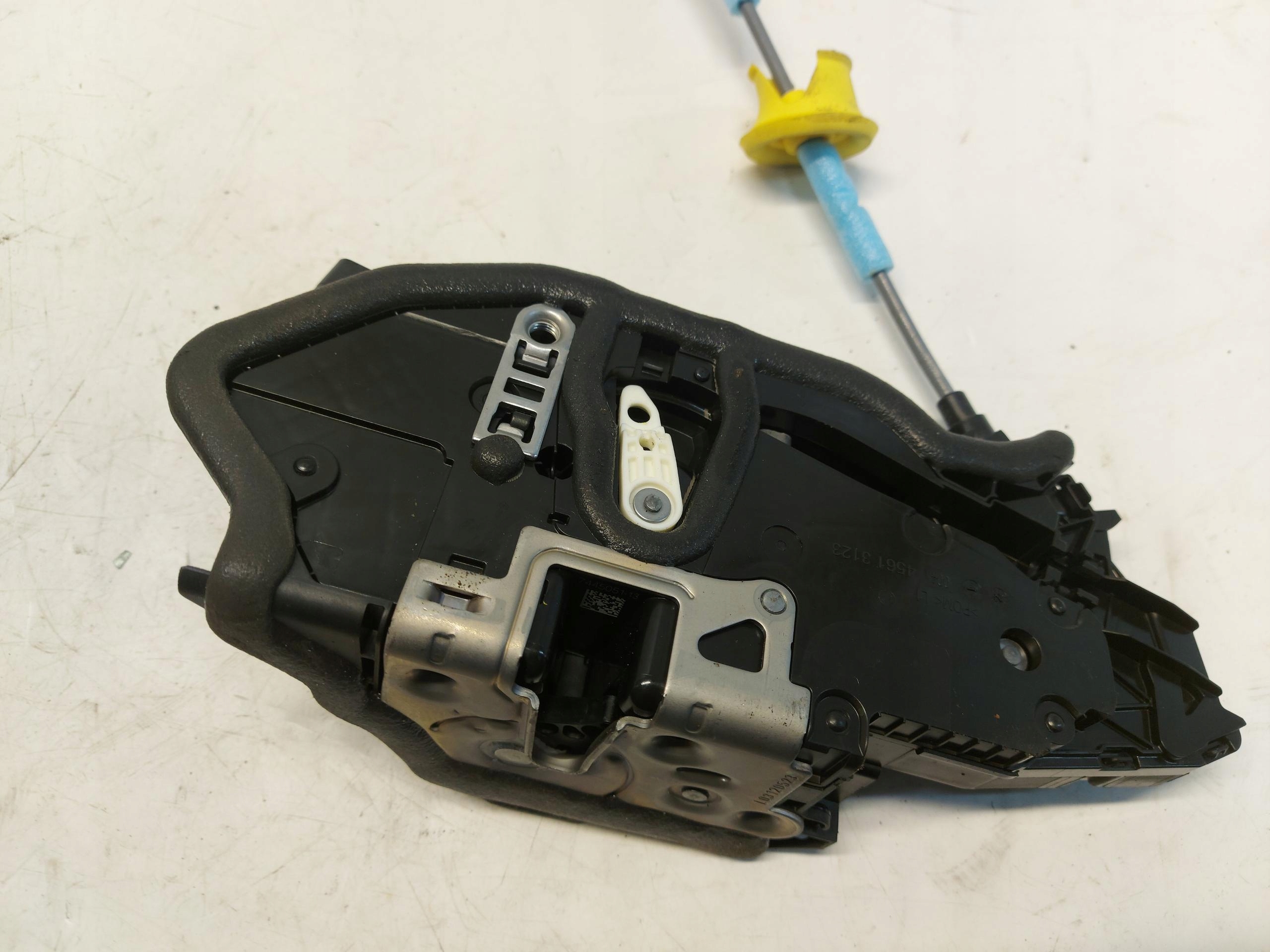 BMW G20 LIFT m340xd lock door left front 7445051