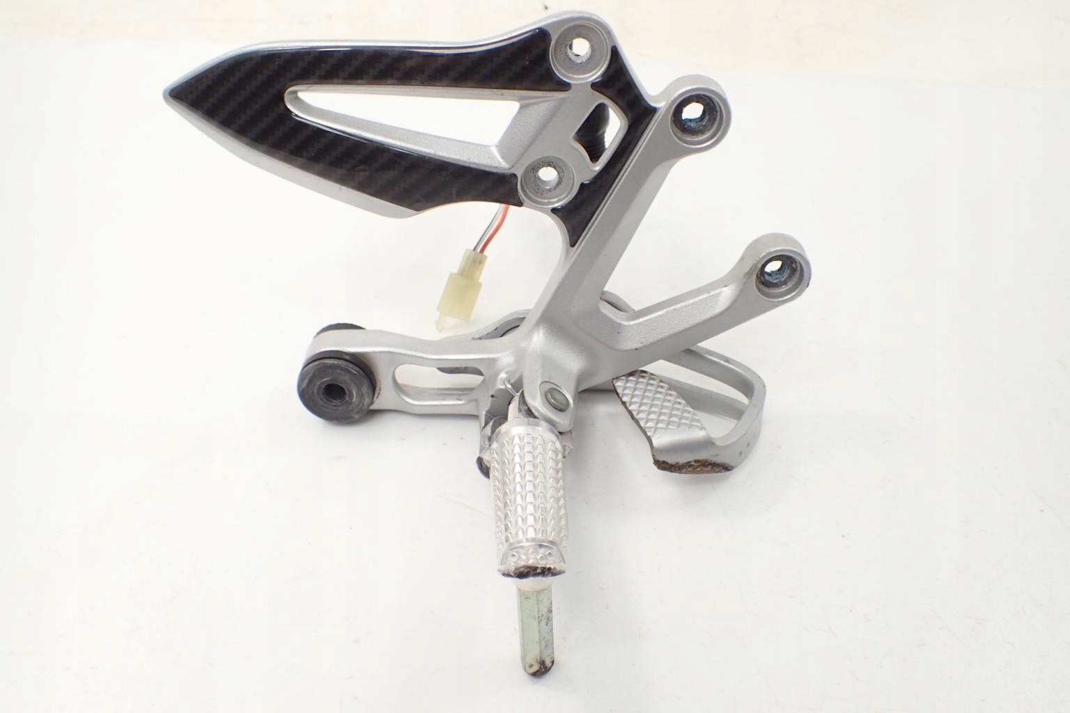 127402 - Suzuki GSX-S 1000 F 16-19 Set P подножка водителя