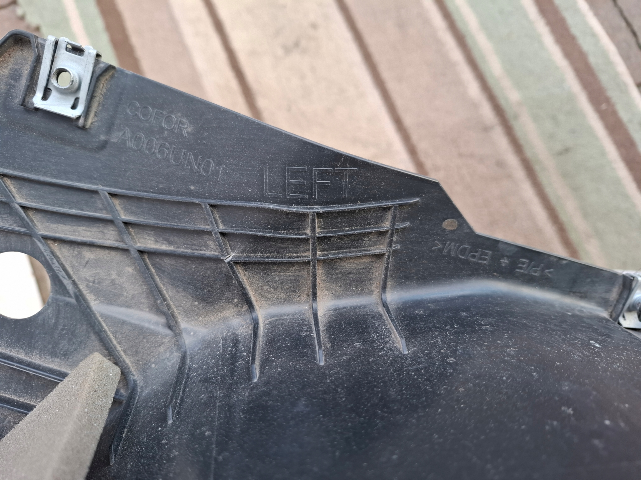 mudguard PEUGEOT 208 II front front left 24r