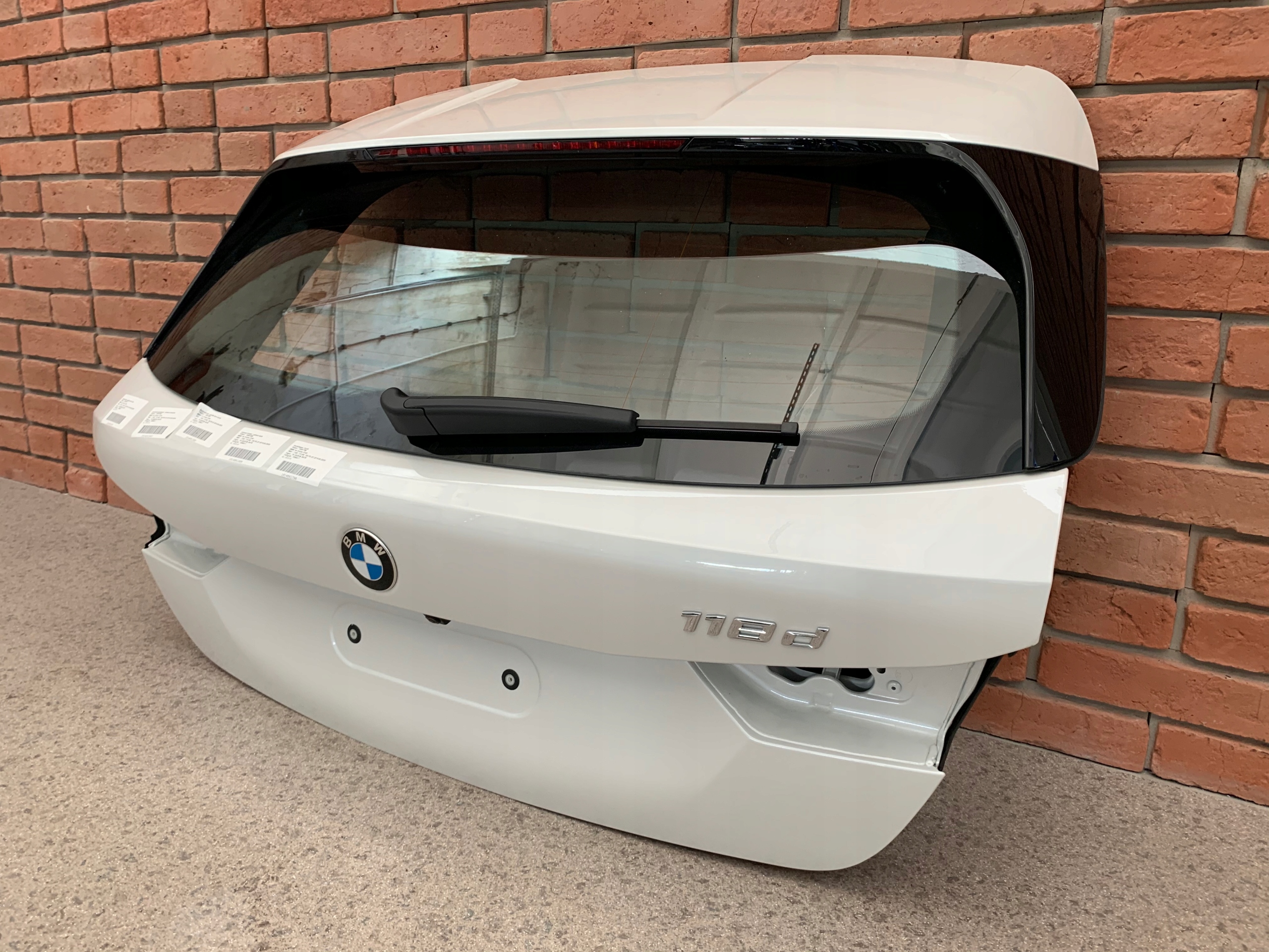 BMW 1 F40 KLAPA BAGAŻNIKA TYŁ TYLNA KOLOR A96 Producent części BMW OE