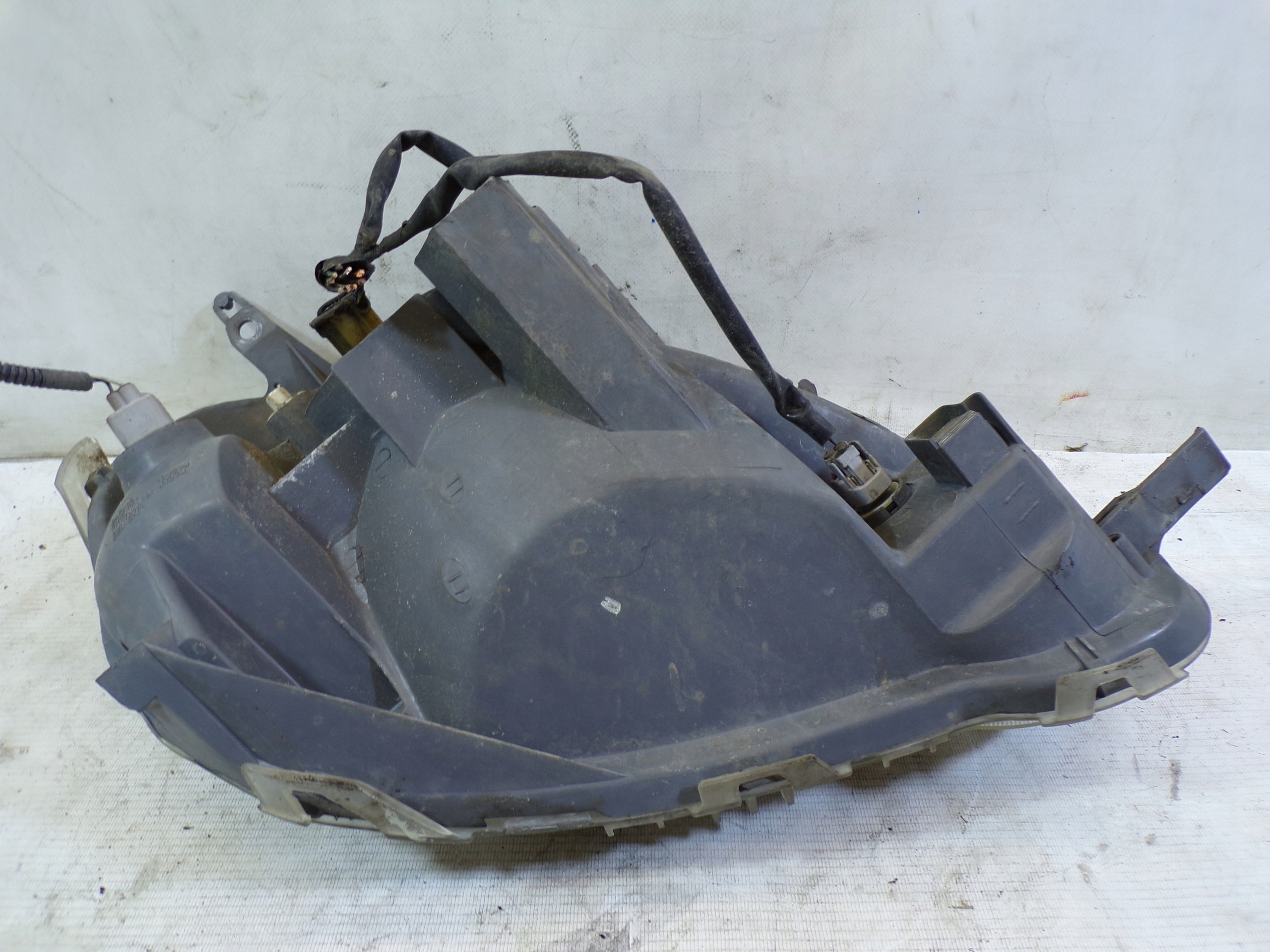 light front front left TOYOTA YARIS 1 and LIFT (1)