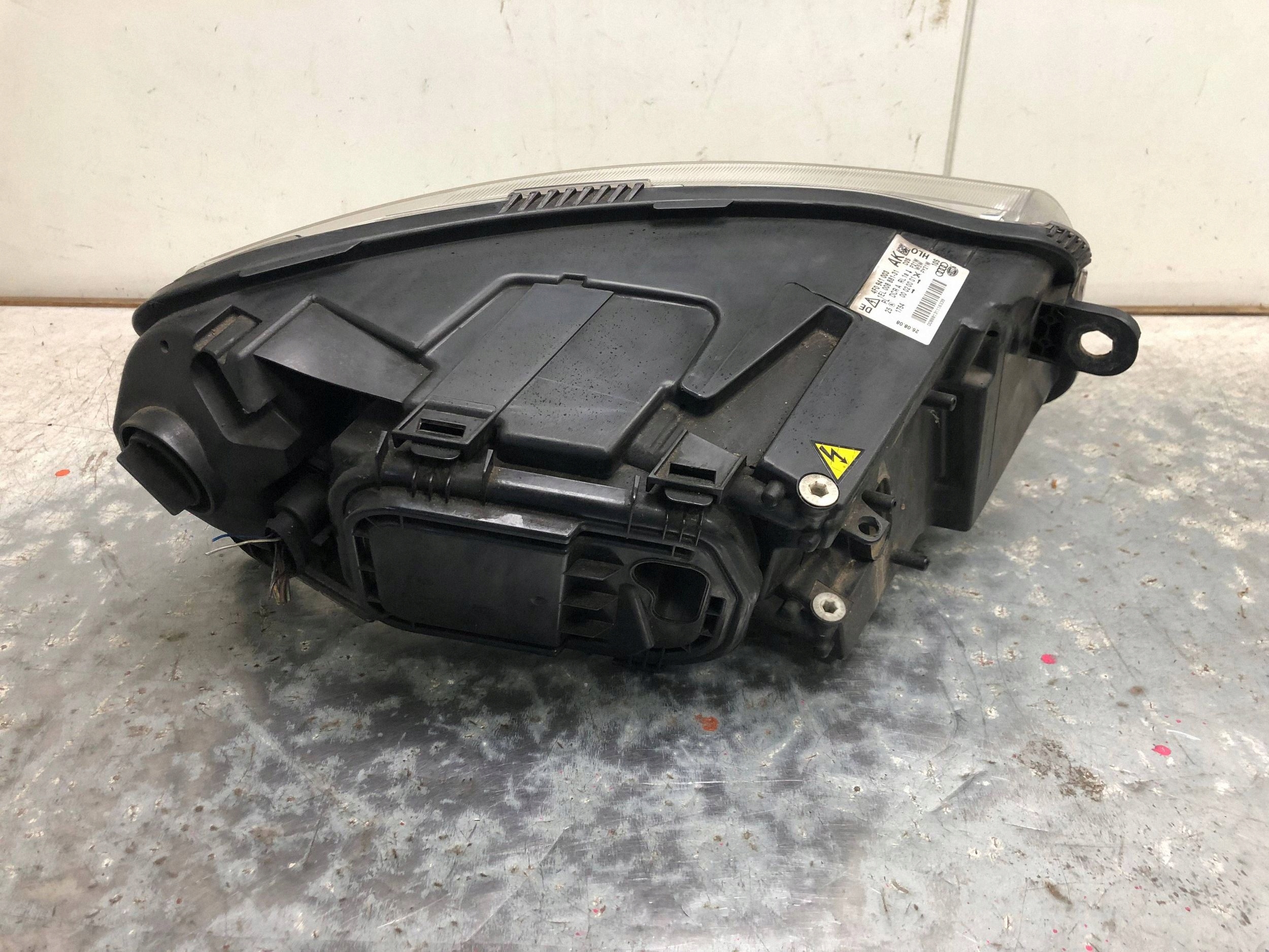 light left front XENON AUDI A6 C6 KOMBI 4F0941003
