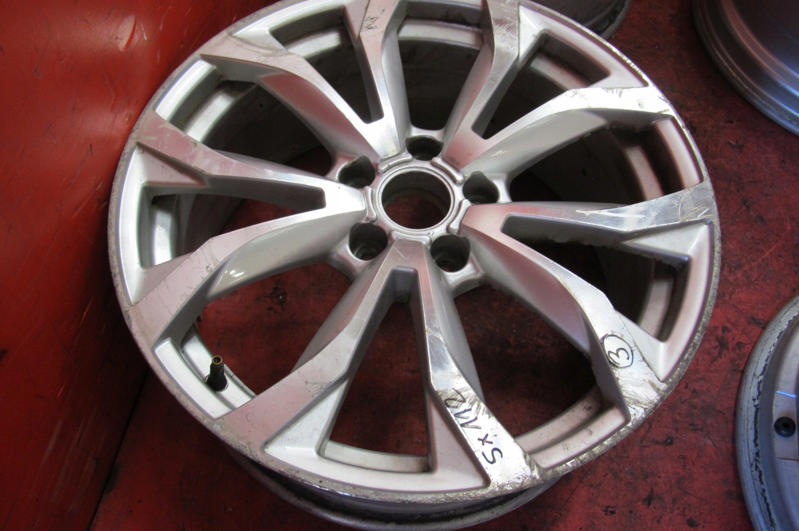AUDI A4 B6 8E discs aluminium 18 8J ET43 5x112 KBA 562