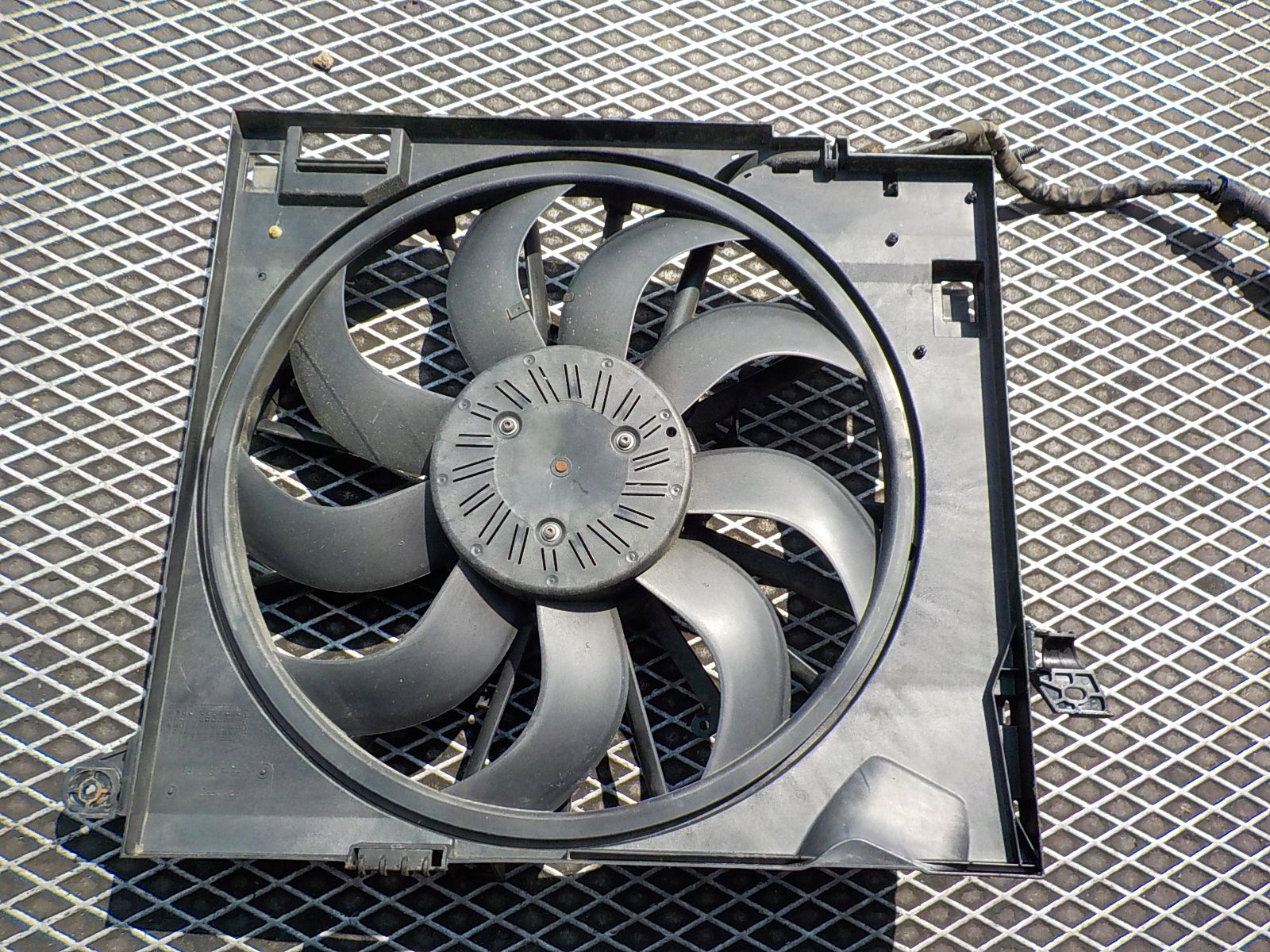 JAGUAR XF 3.0 D ventilátor chladiče 9X23-8C607-GF