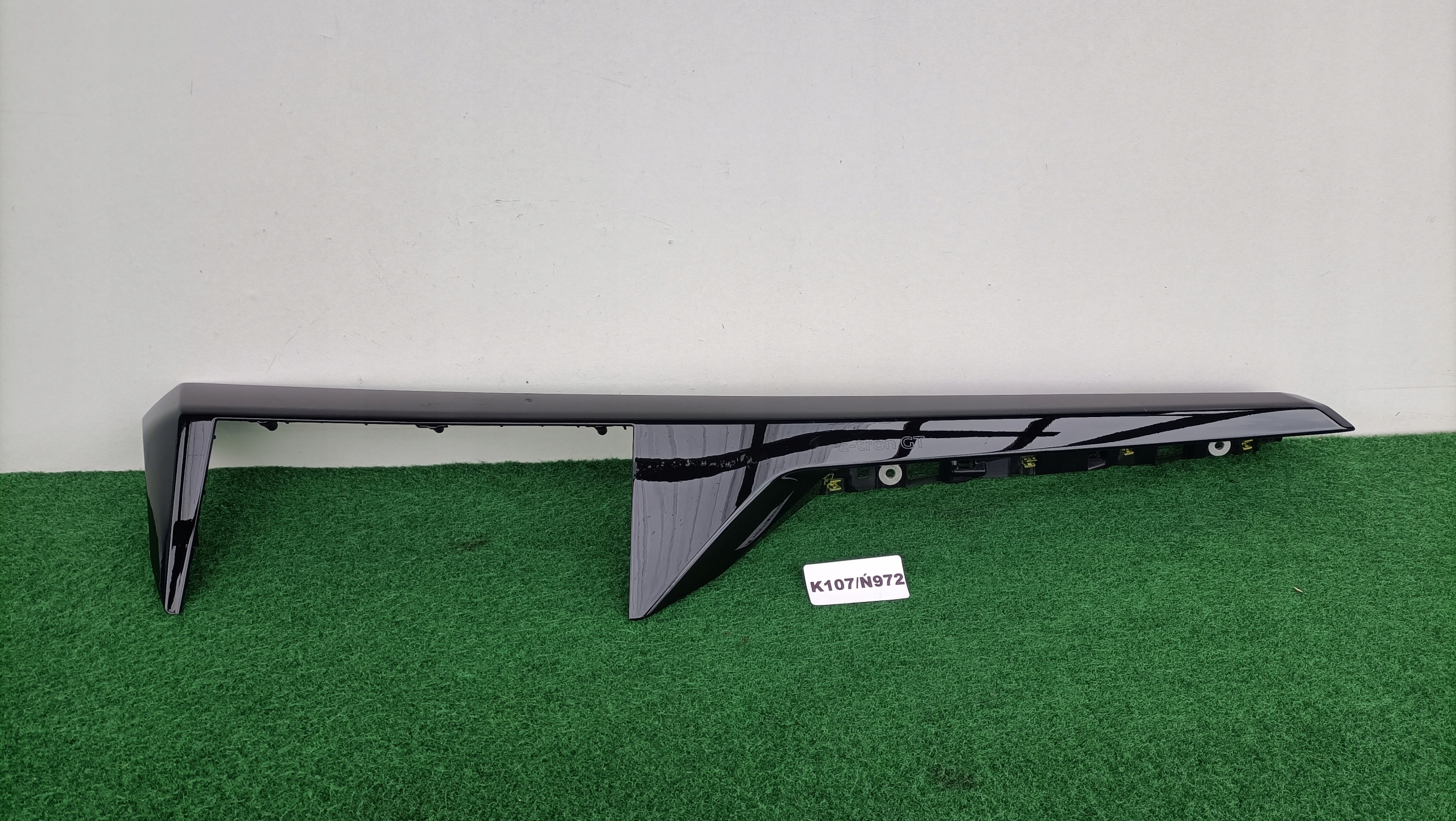 AUDI E-TRON GT Châssis Console Moulage Couverture 4J3857212B K107/N972