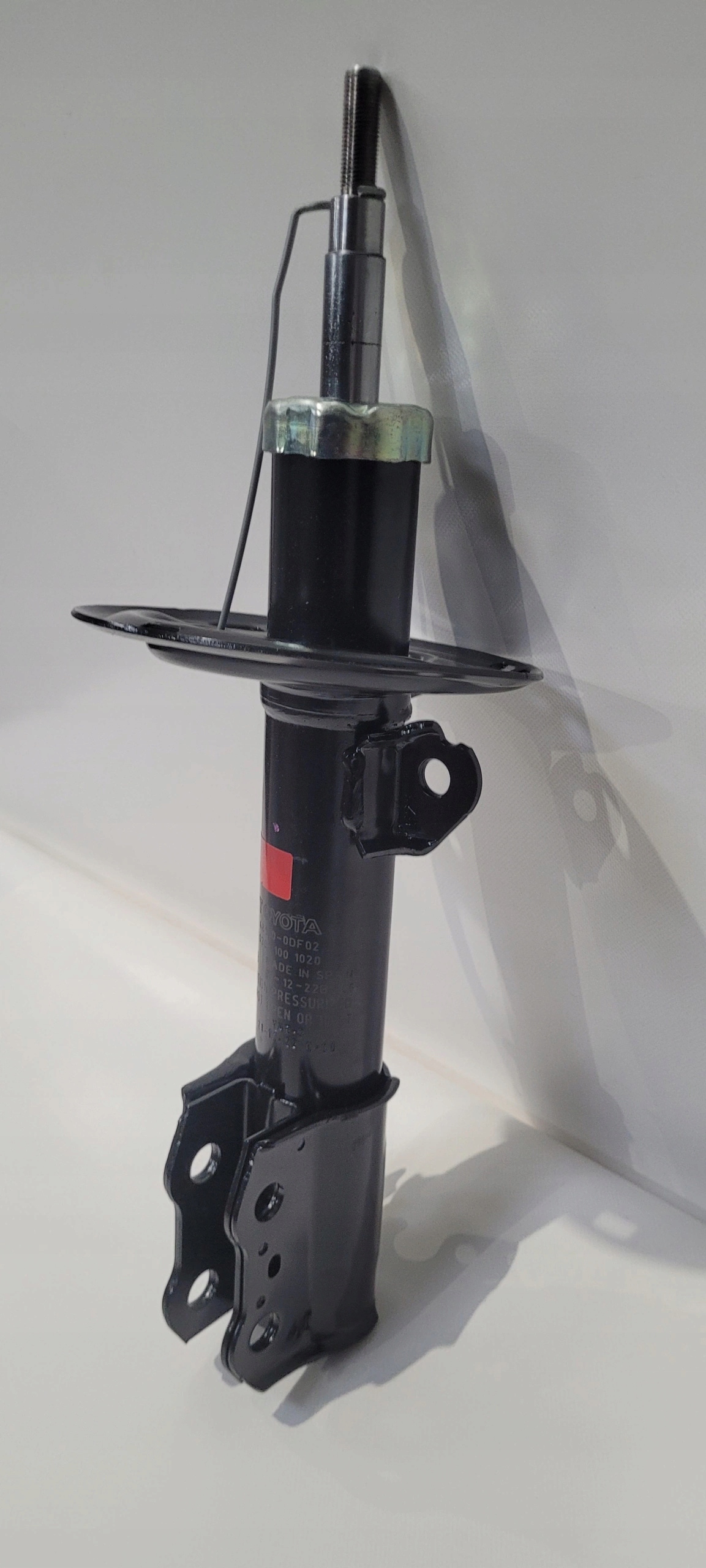 shock absorber right front TOYOTA YARIS III new ORYG