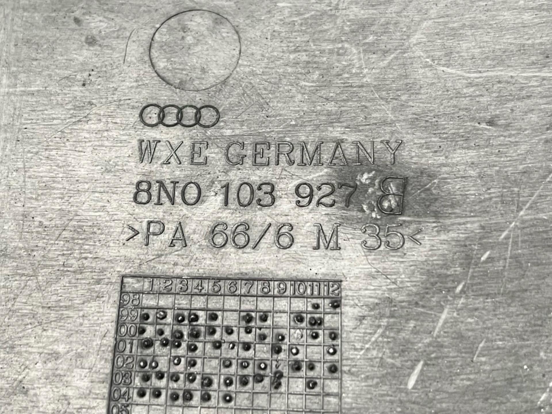 abdeckung baterii Audi TT 8N facelift 2004 8N0103927