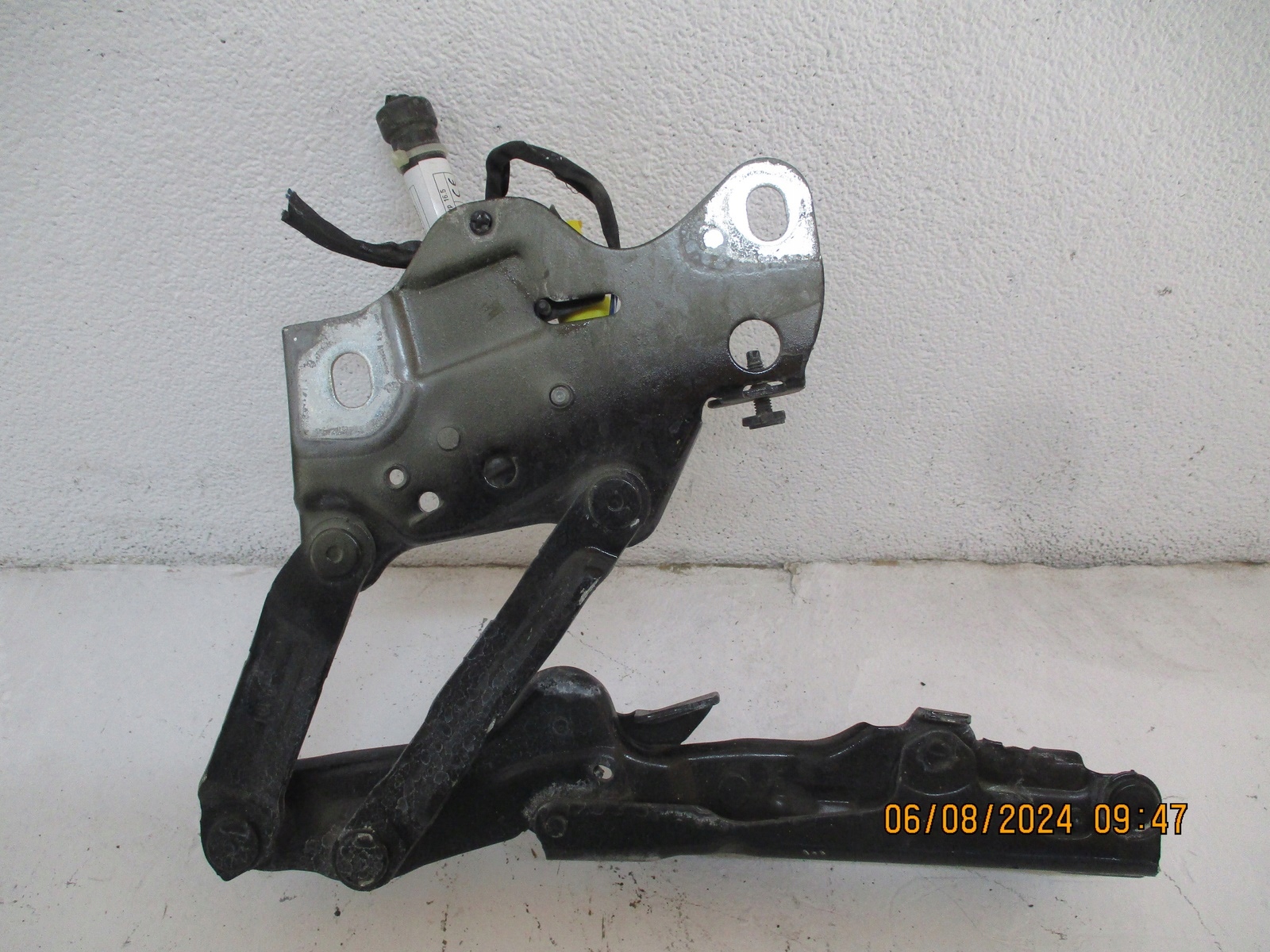 hinge bonnets BMW X6 G06 PIROTECHNICZNY 7418202 7418201