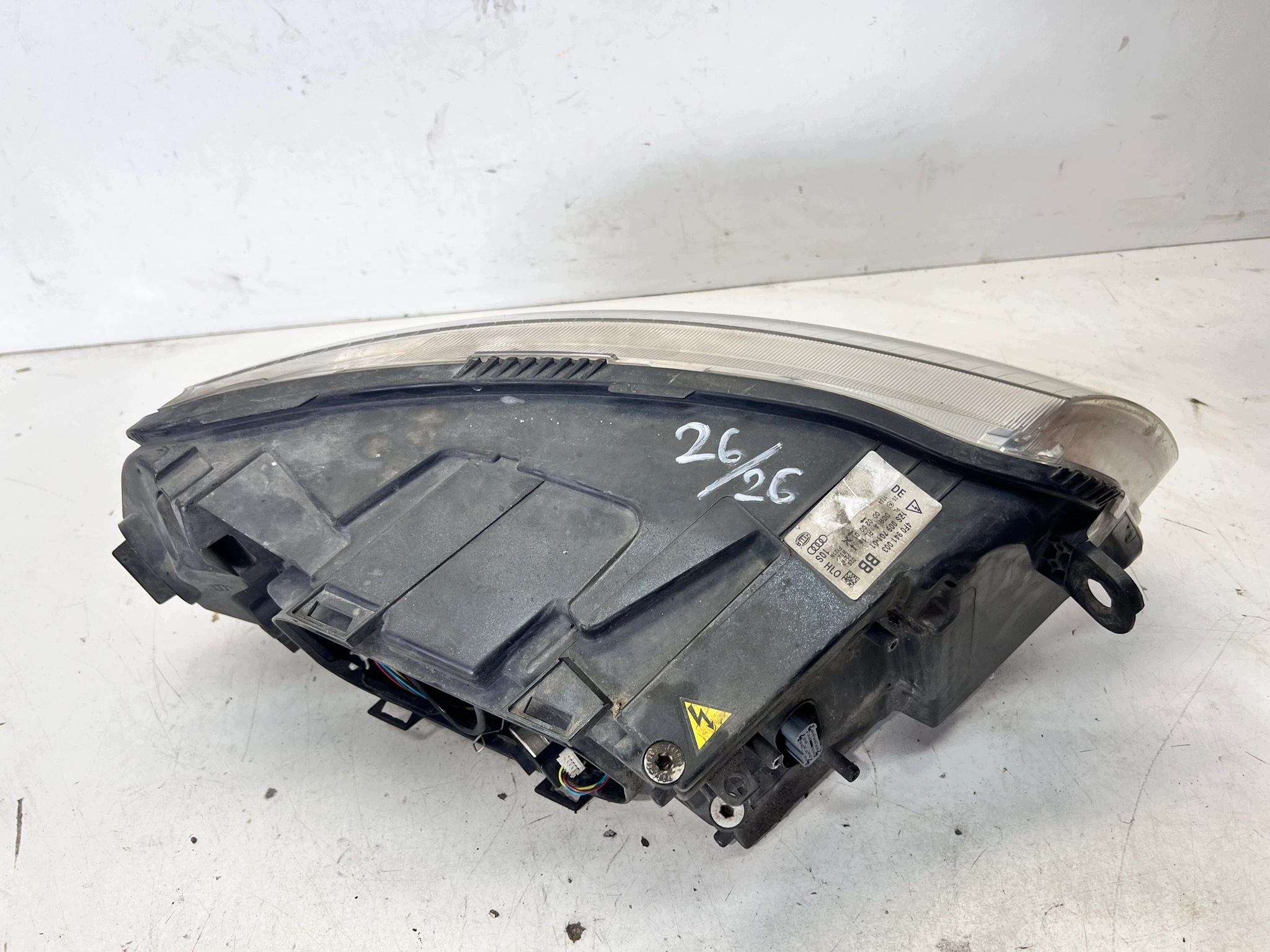REFLEKTOR light left front AUDI A6 C6 BI-XENON 4F0941003BB 26/26