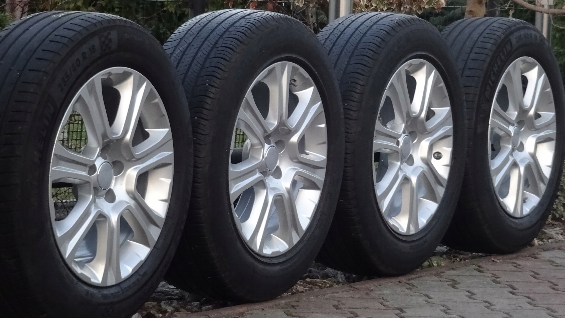 Koła 18'' LAND ROVER Evoque Discavery TPMS 5x108