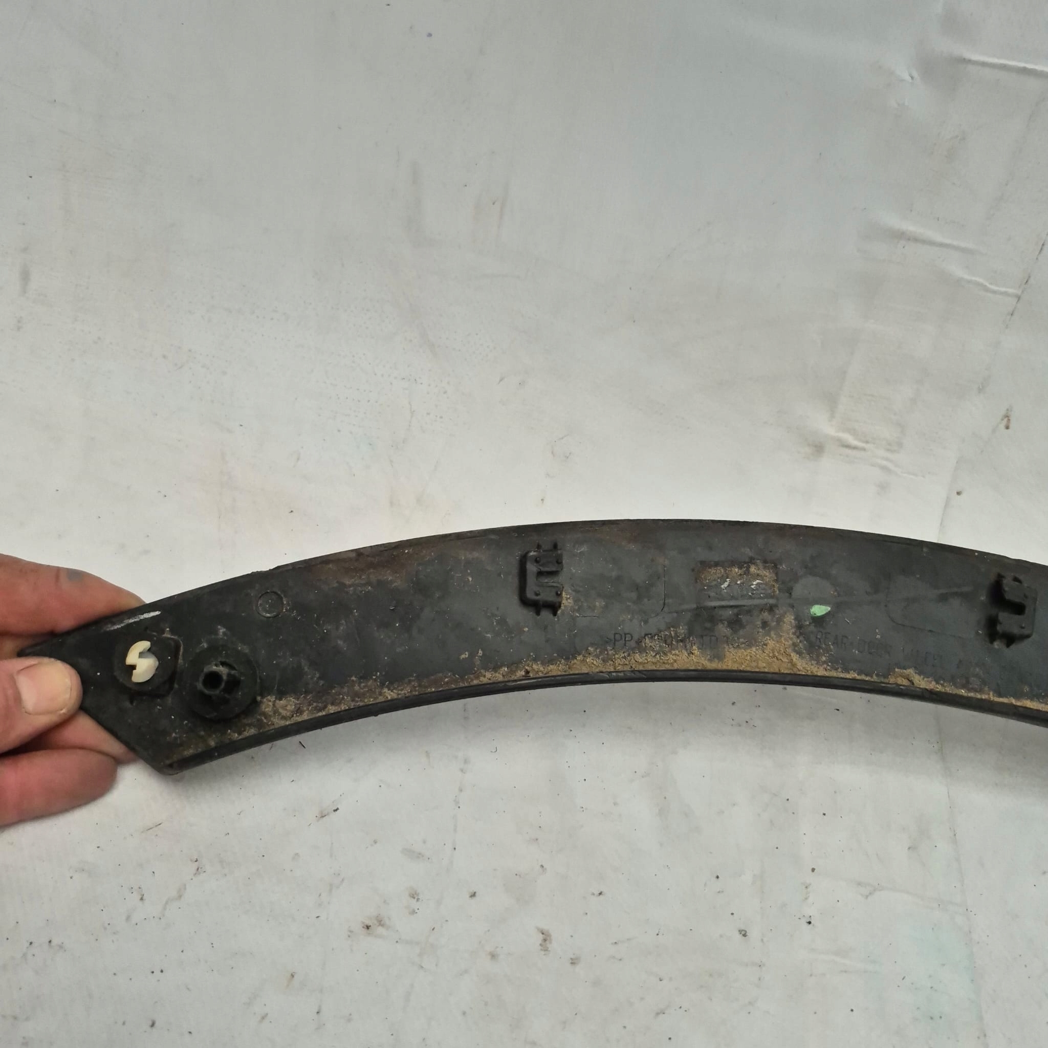 JAGUAR E-PACE 17-24 moulding cap left rear part